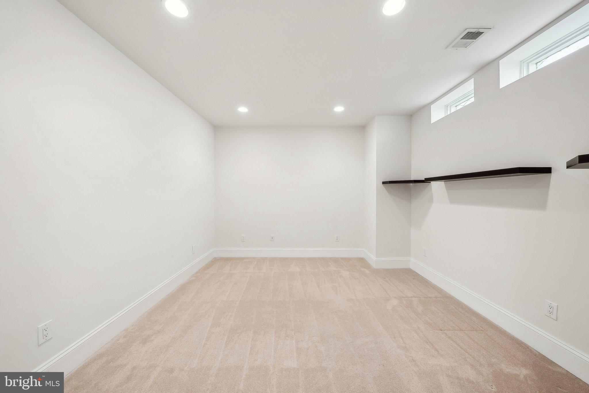 OLD TOWN ALEXANDRIA - Residential