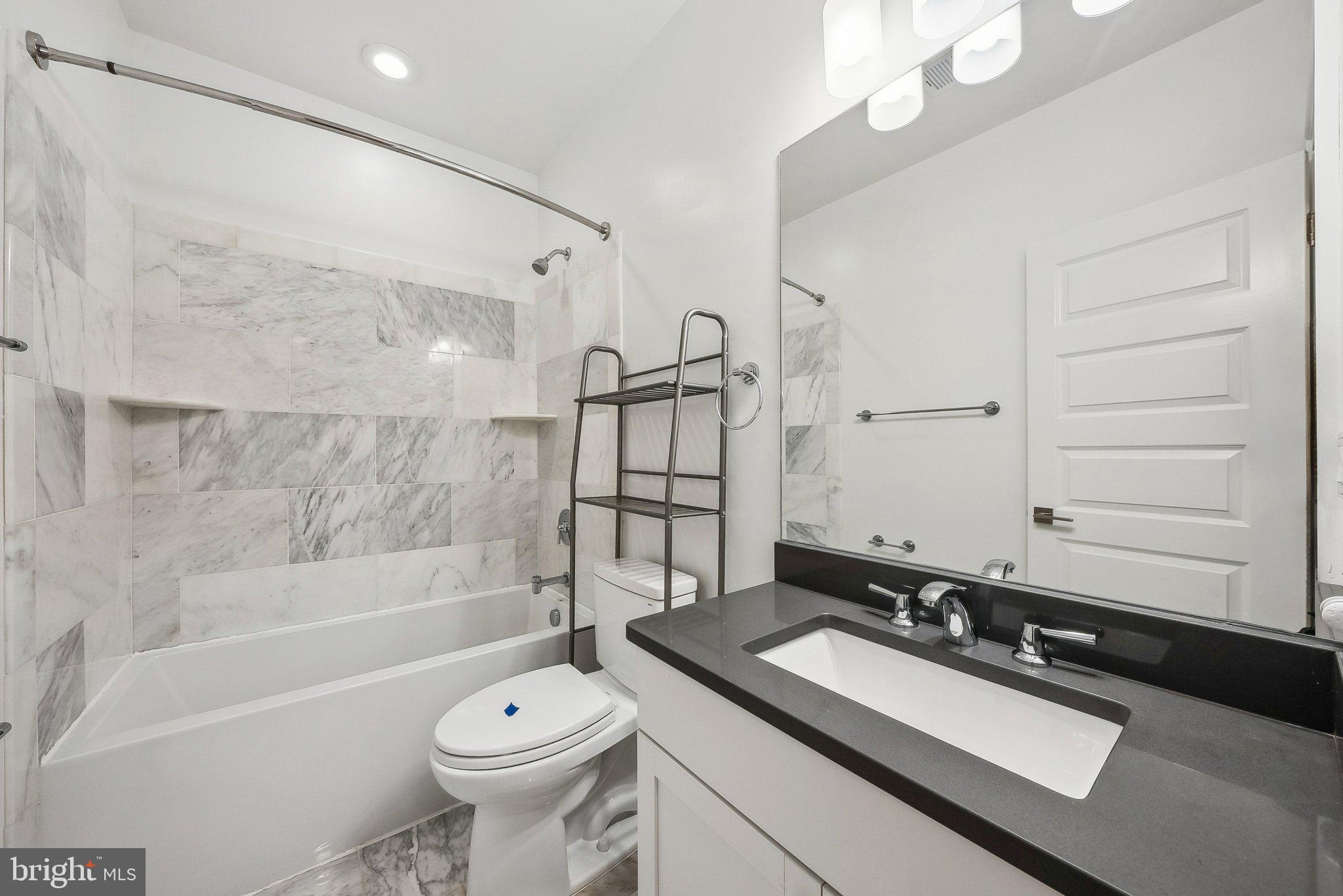 OLD TOWN ALEXANDRIA - Residential