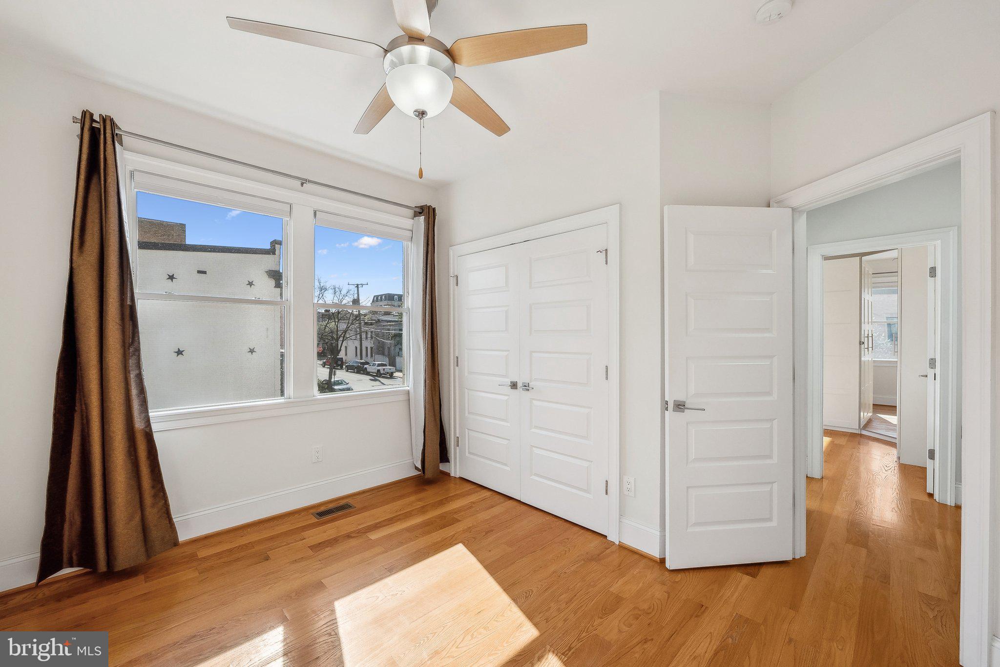 OLD TOWN ALEXANDRIA - Residential