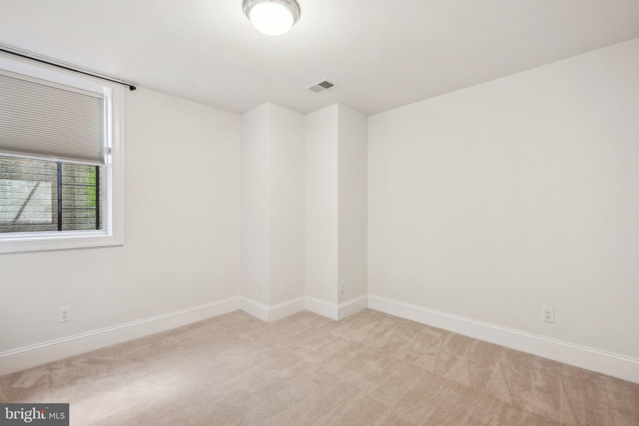 OLD TOWN ALEXANDRIA - Residential