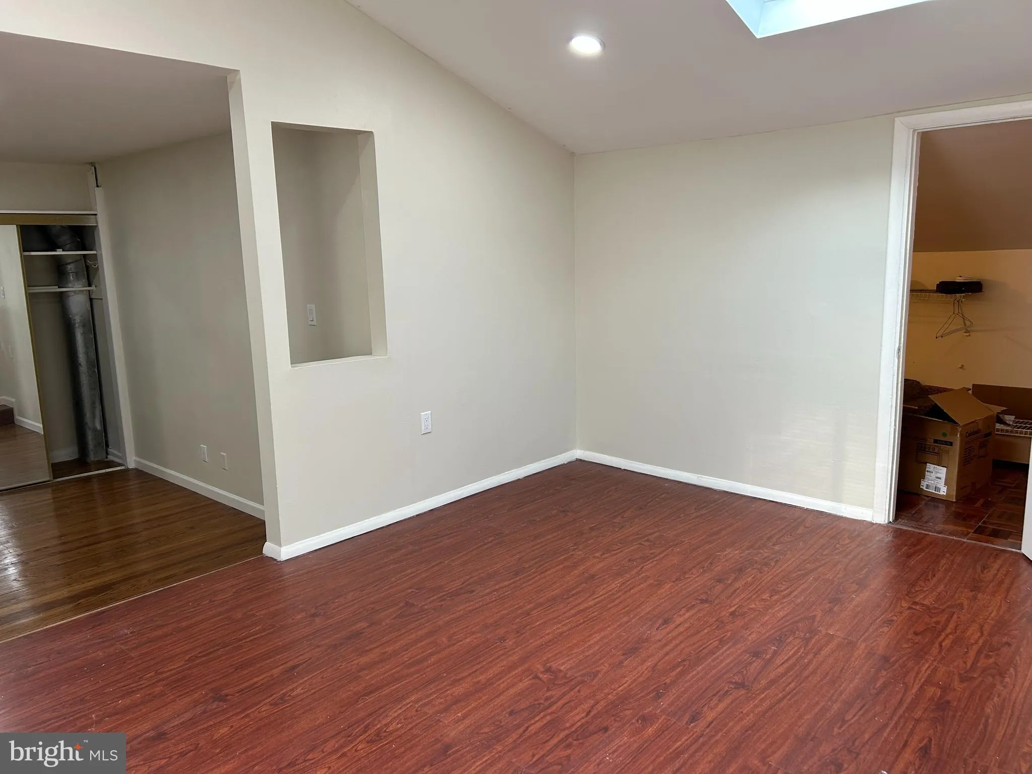 Cherry Hill, New Jersey 08003, United States, 4 Bedrooms Bedrooms, ,3 BathroomsBathrooms,Residential,Active,242309