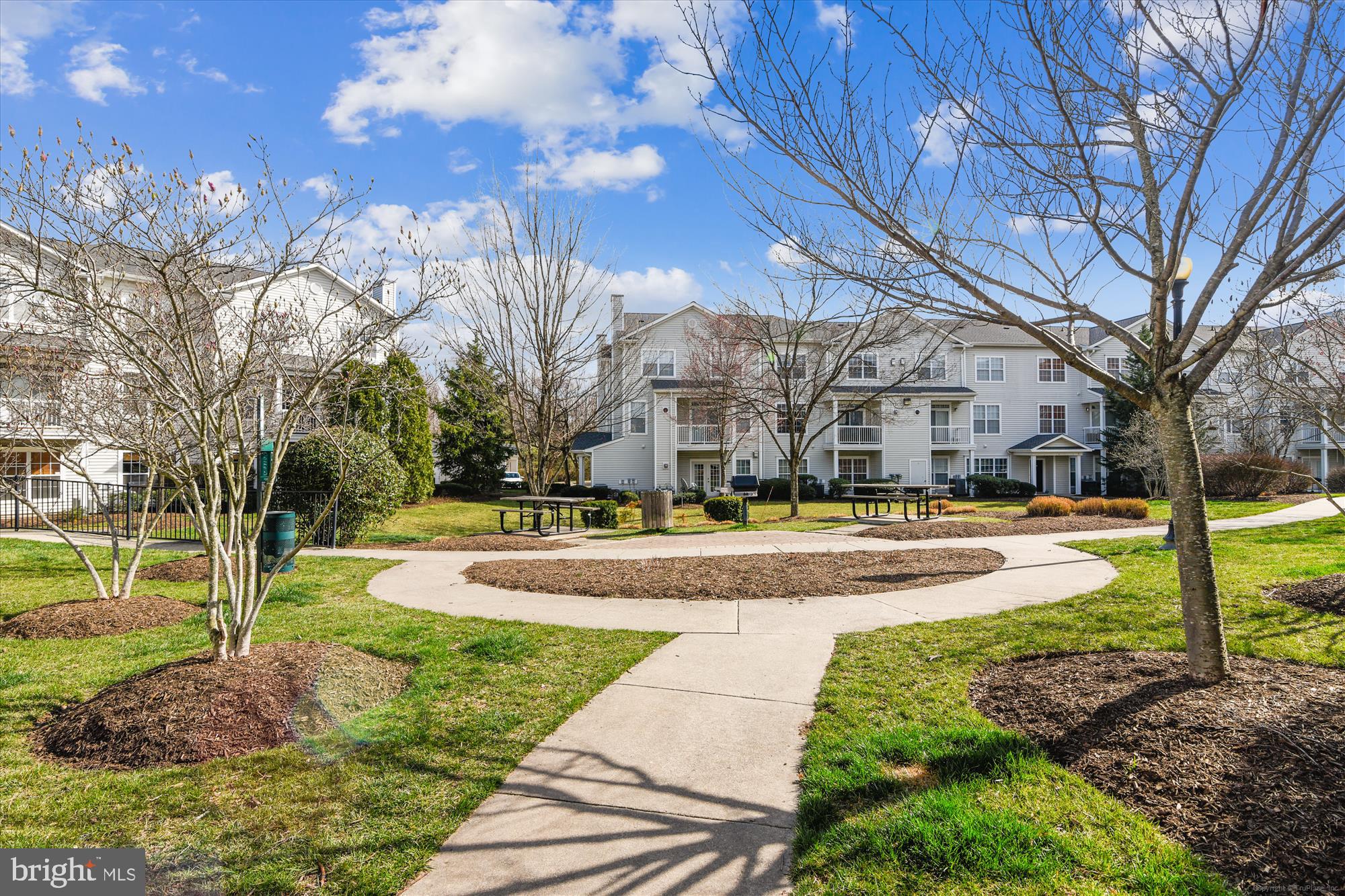 FOX MILL STATION - Residential