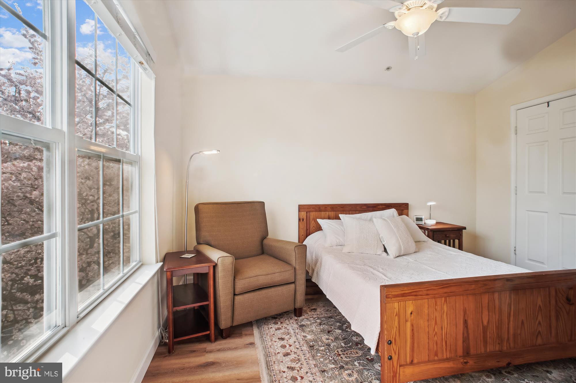 FOX MILL STATION - Residential