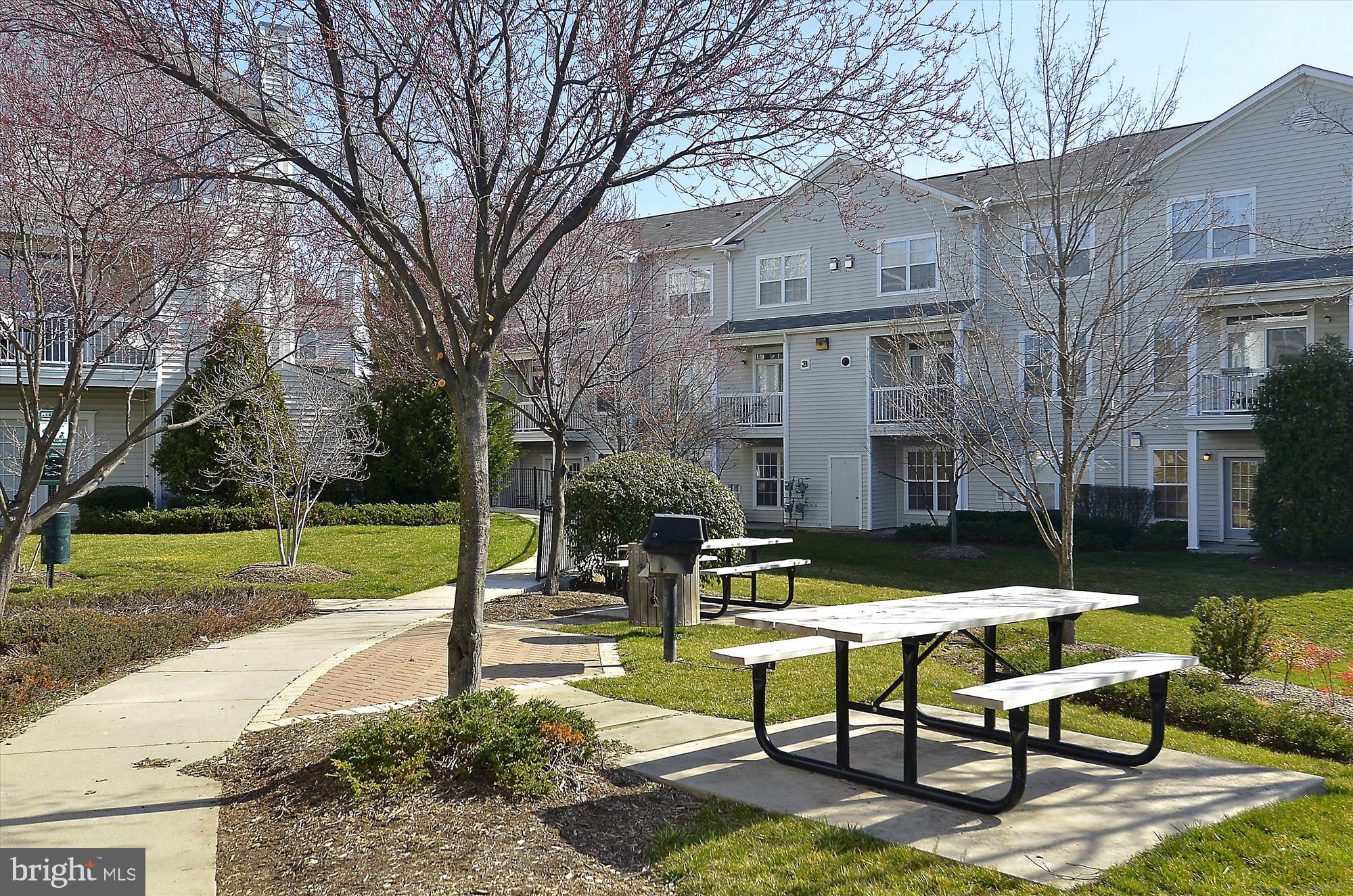 FOX MILL STATION - Residential