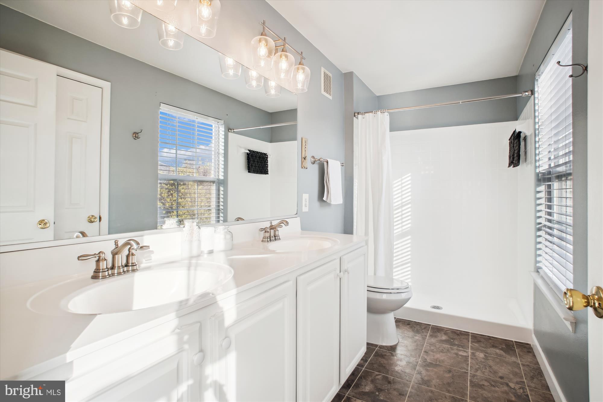 FOX MILL STATION - Residential