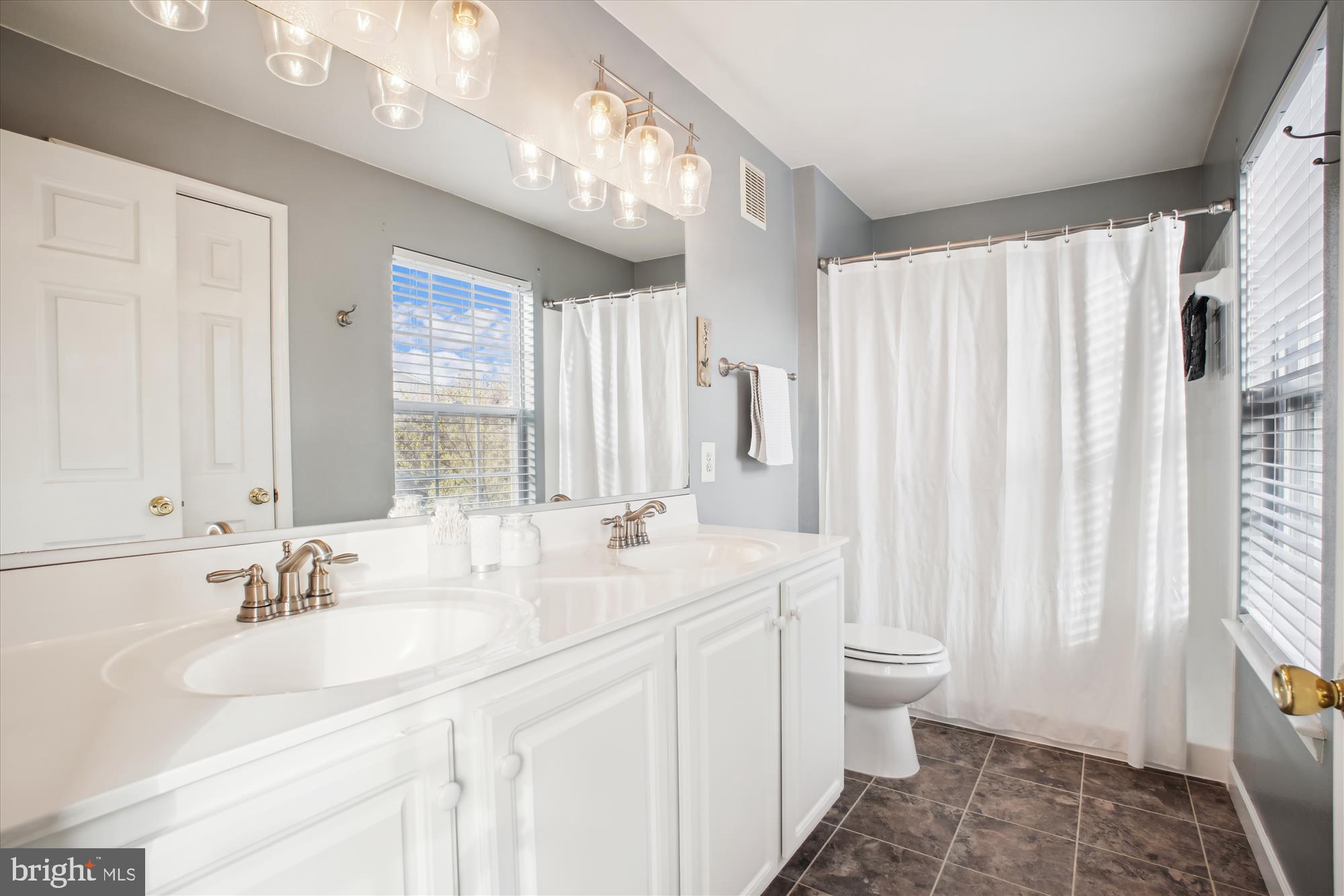 FOX MILL STATION - Residential