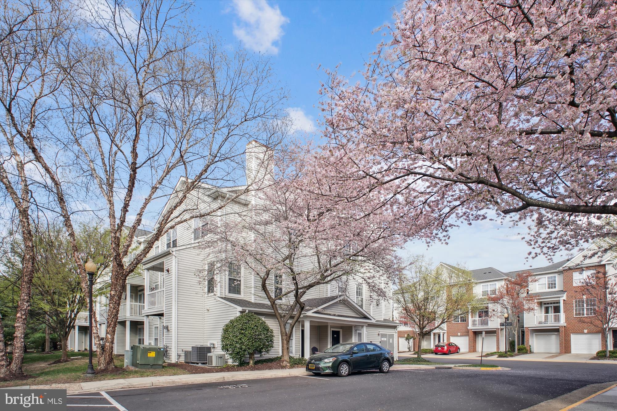 FOX MILL STATION - Residential