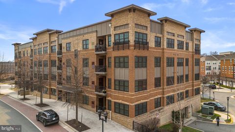 Photo of 9521 Bastille Street #305, FAIRFAX, VA 22031 (MLS # VAFX2302622)