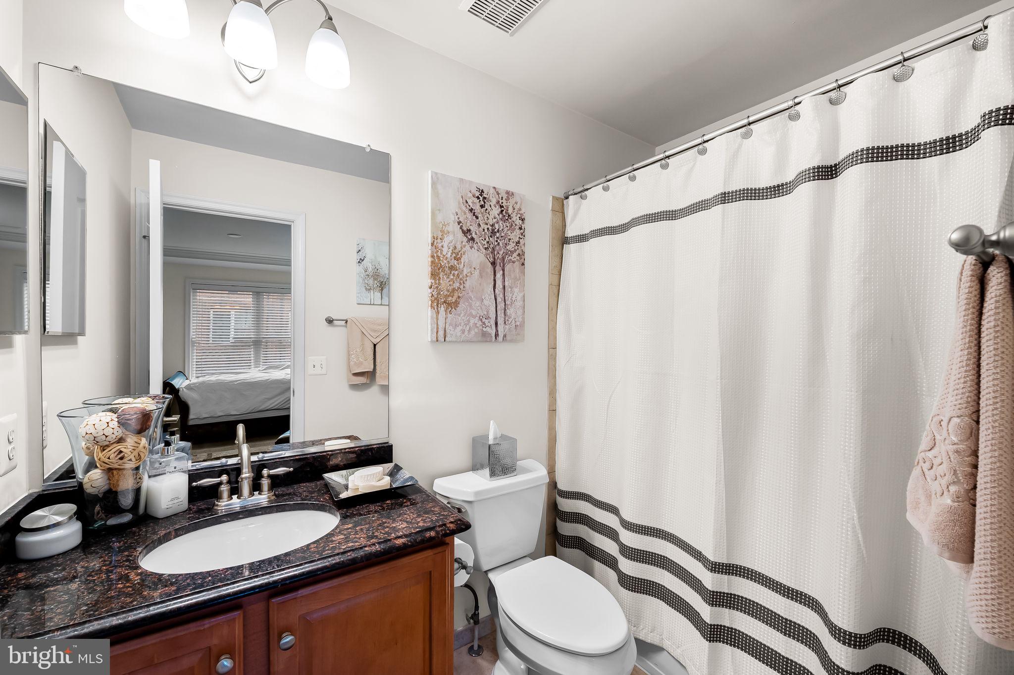 MCHENRY POINTE - Residential