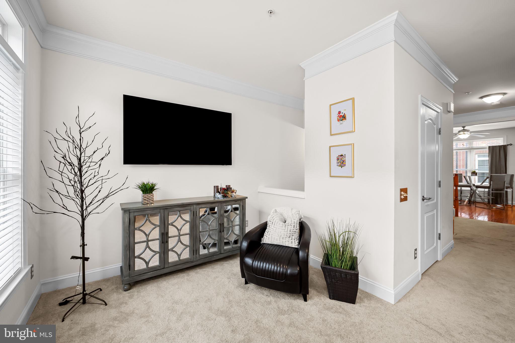 MCHENRY POINTE - Residential