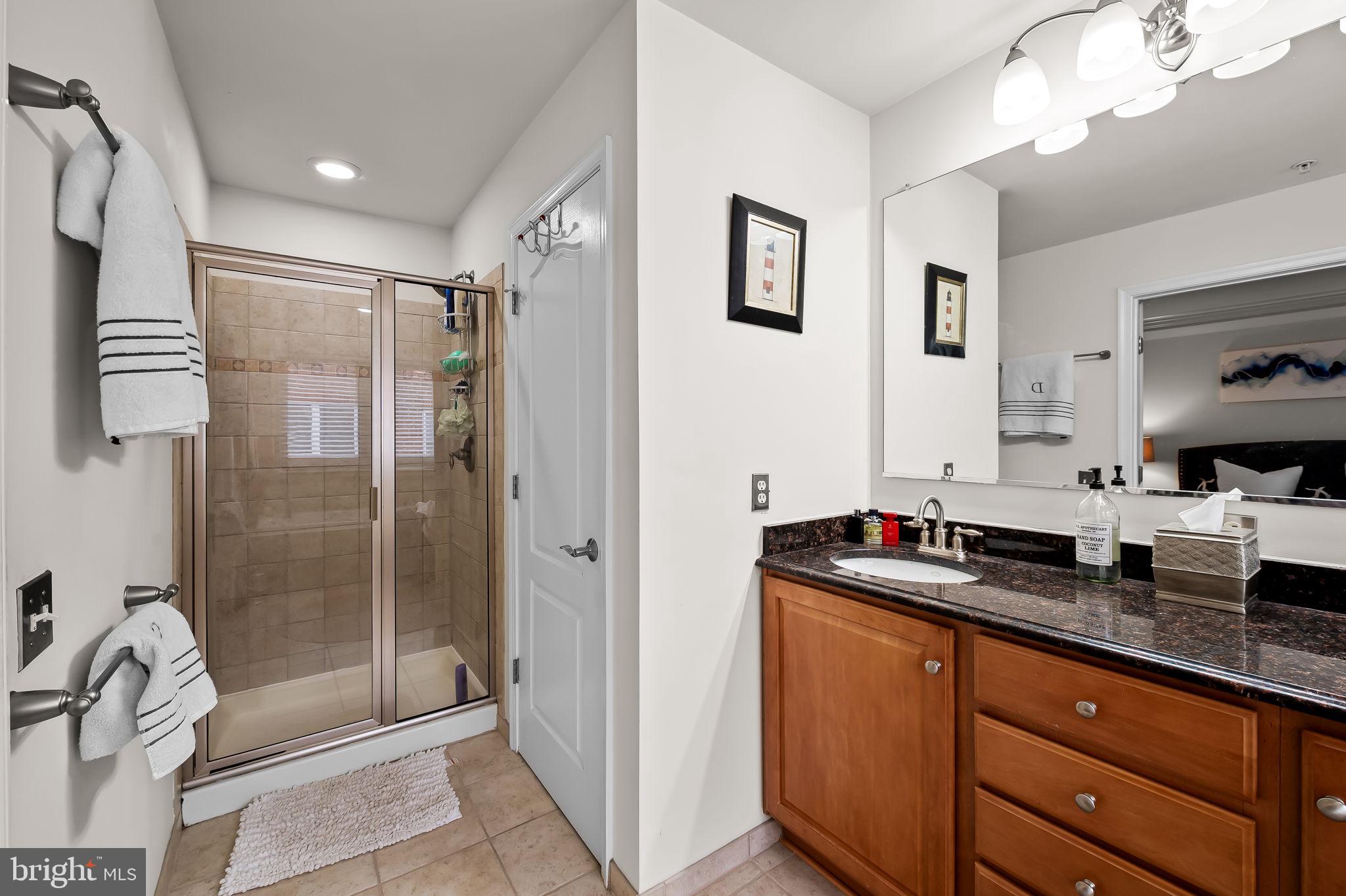 MCHENRY POINTE - Residential