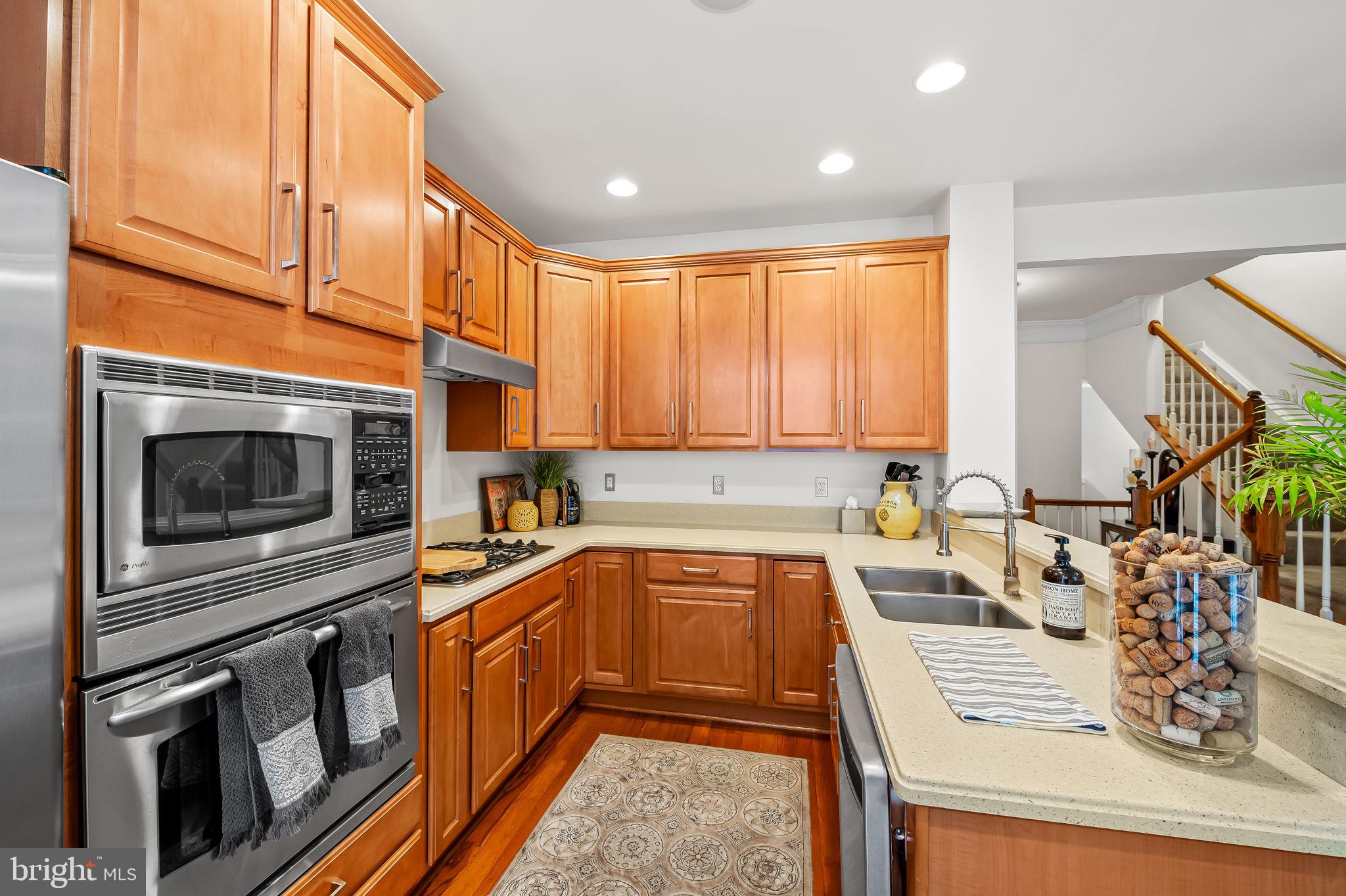 MCHENRY POINTE - Residential