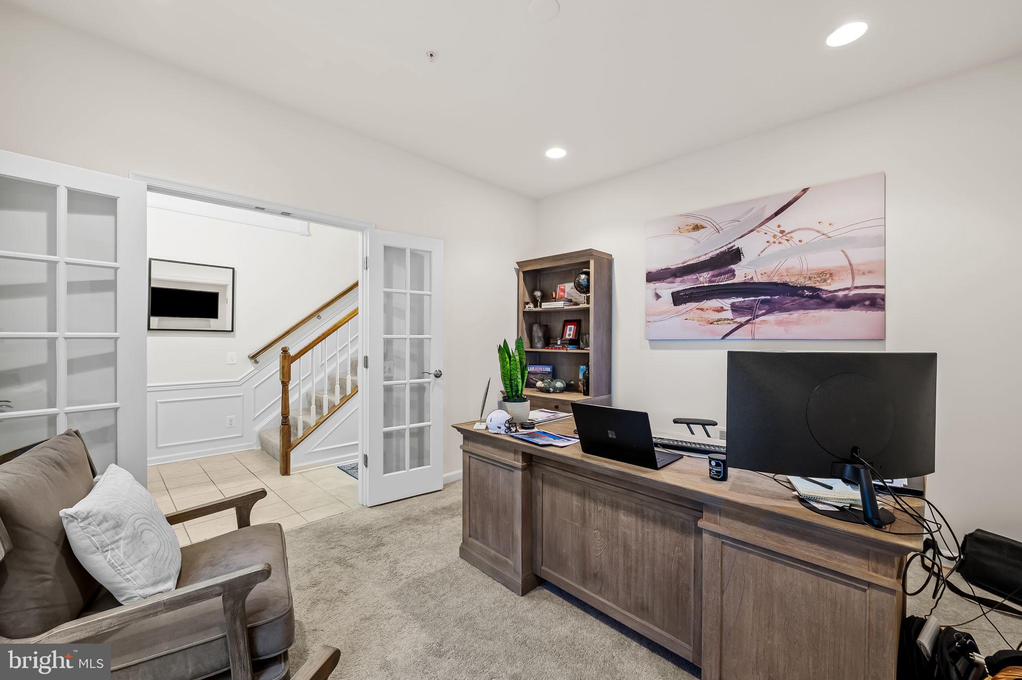 MCHENRY POINTE - Residential