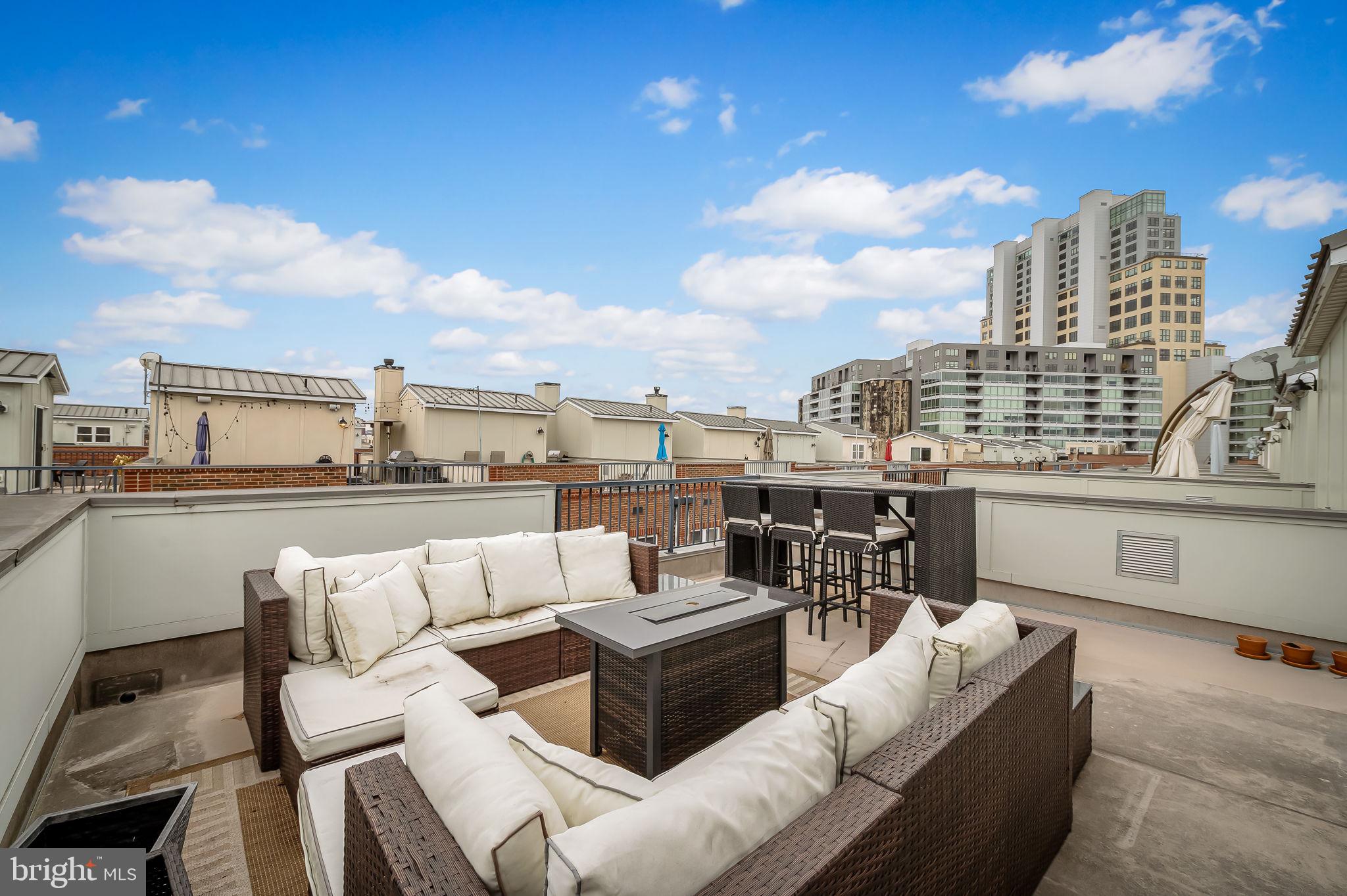 MCHENRY POINTE - Residential