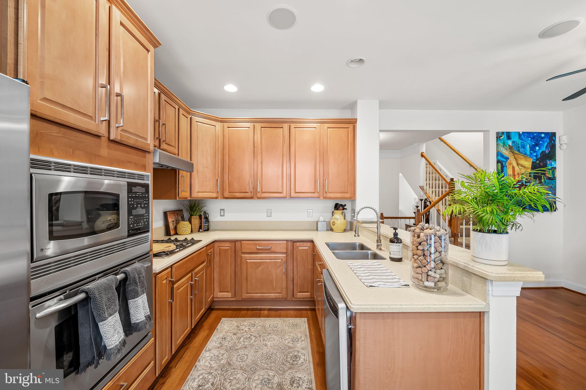 MCHENRY POINTE - Residential