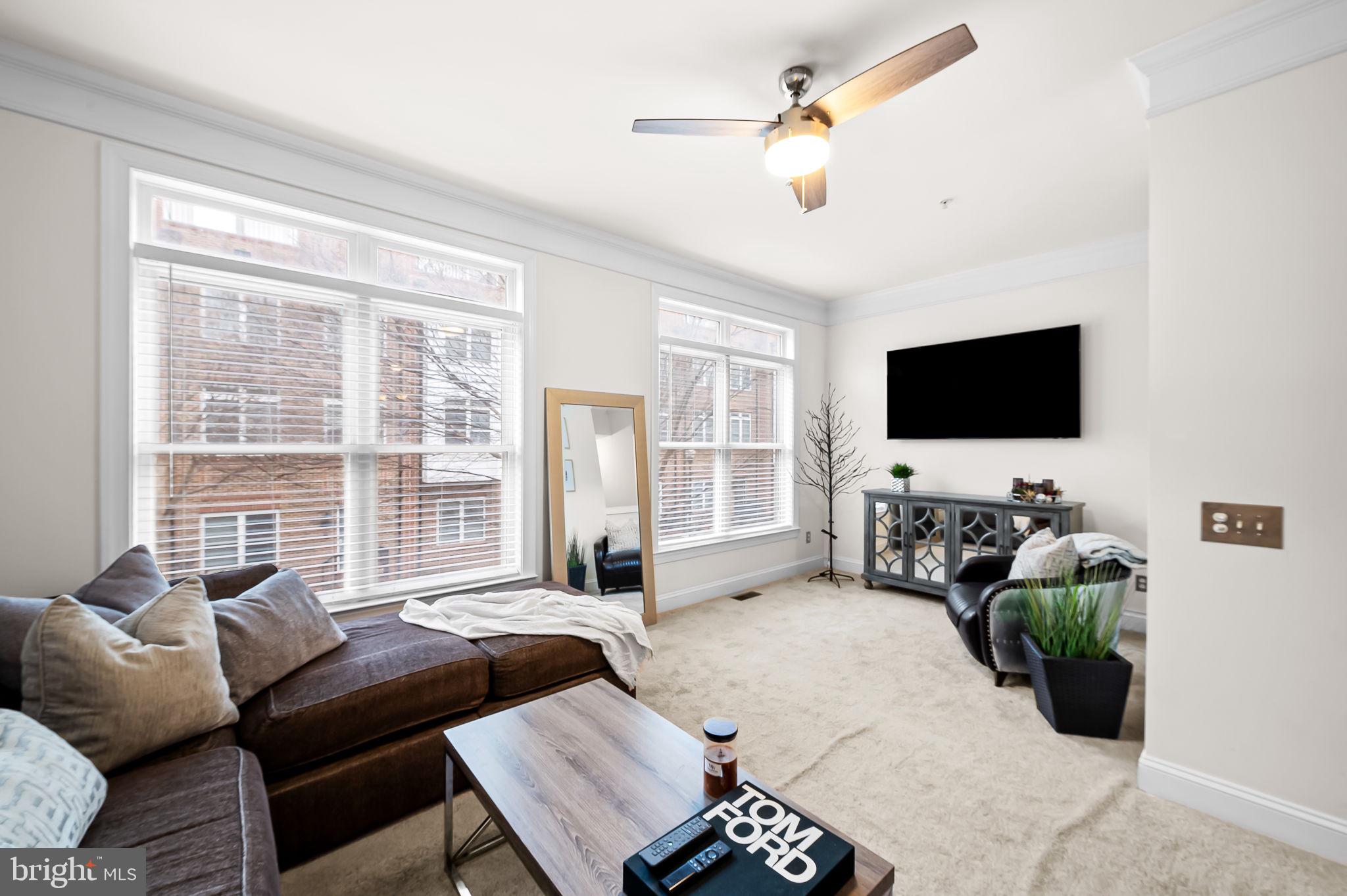 MCHENRY POINTE - Residential