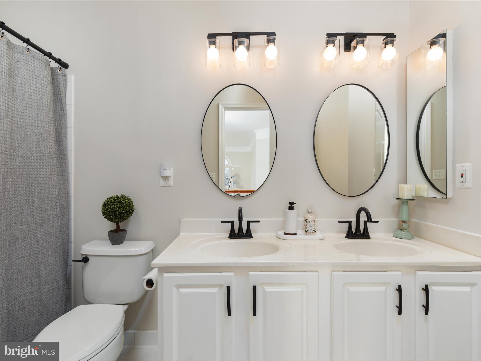 BROADLANDS - Residential