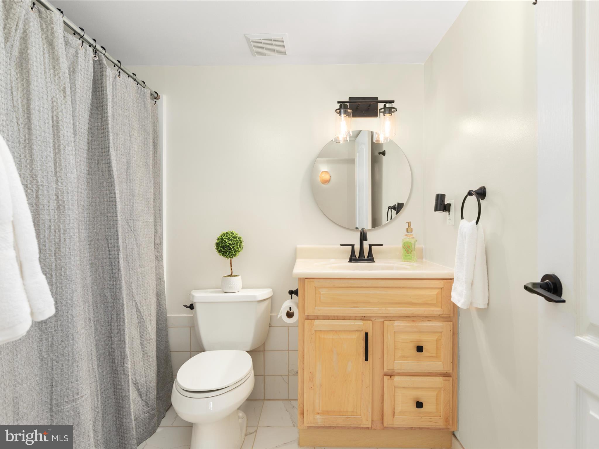 BROADLANDS - Residential