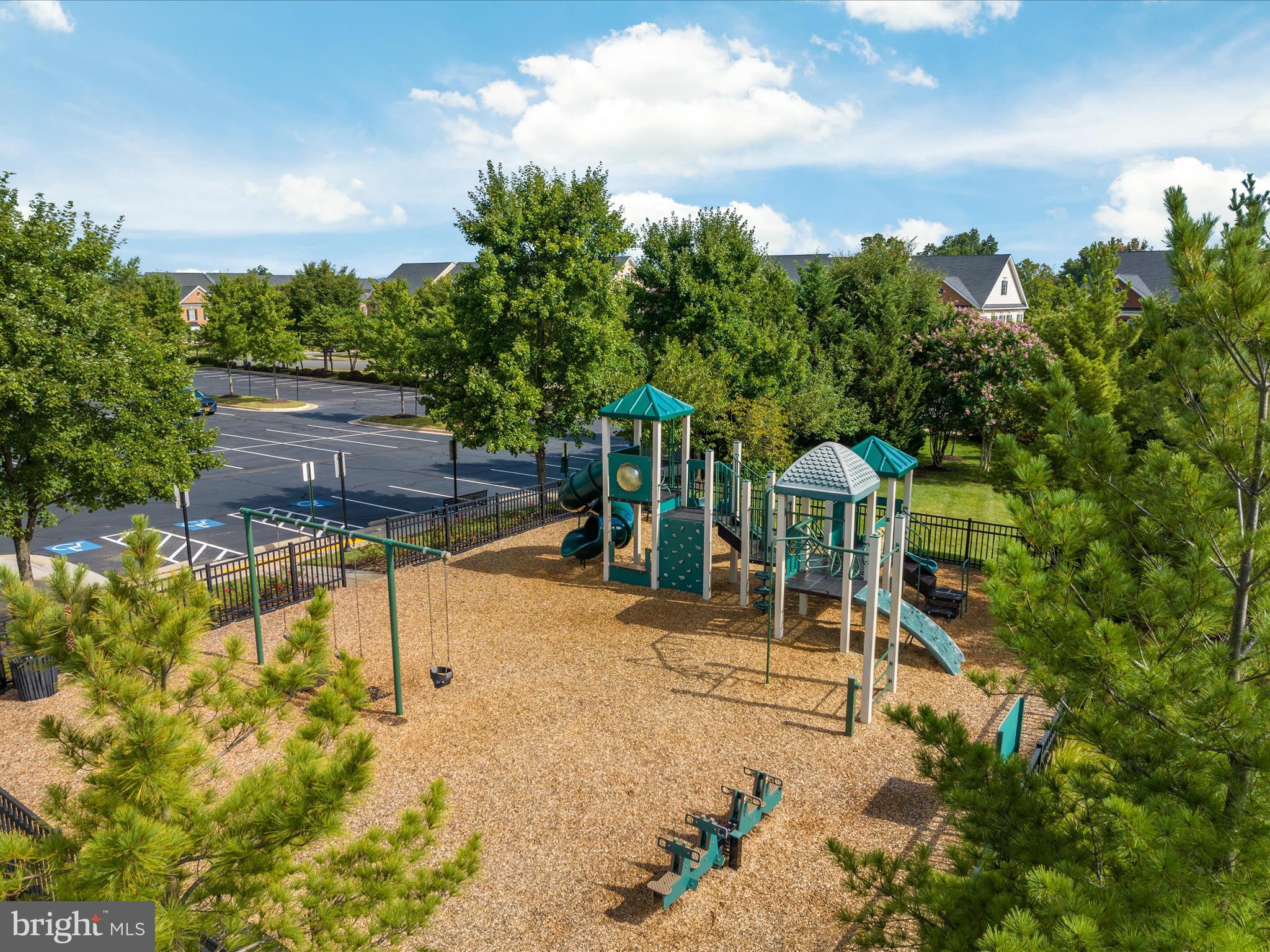 BROADLANDS - Residential