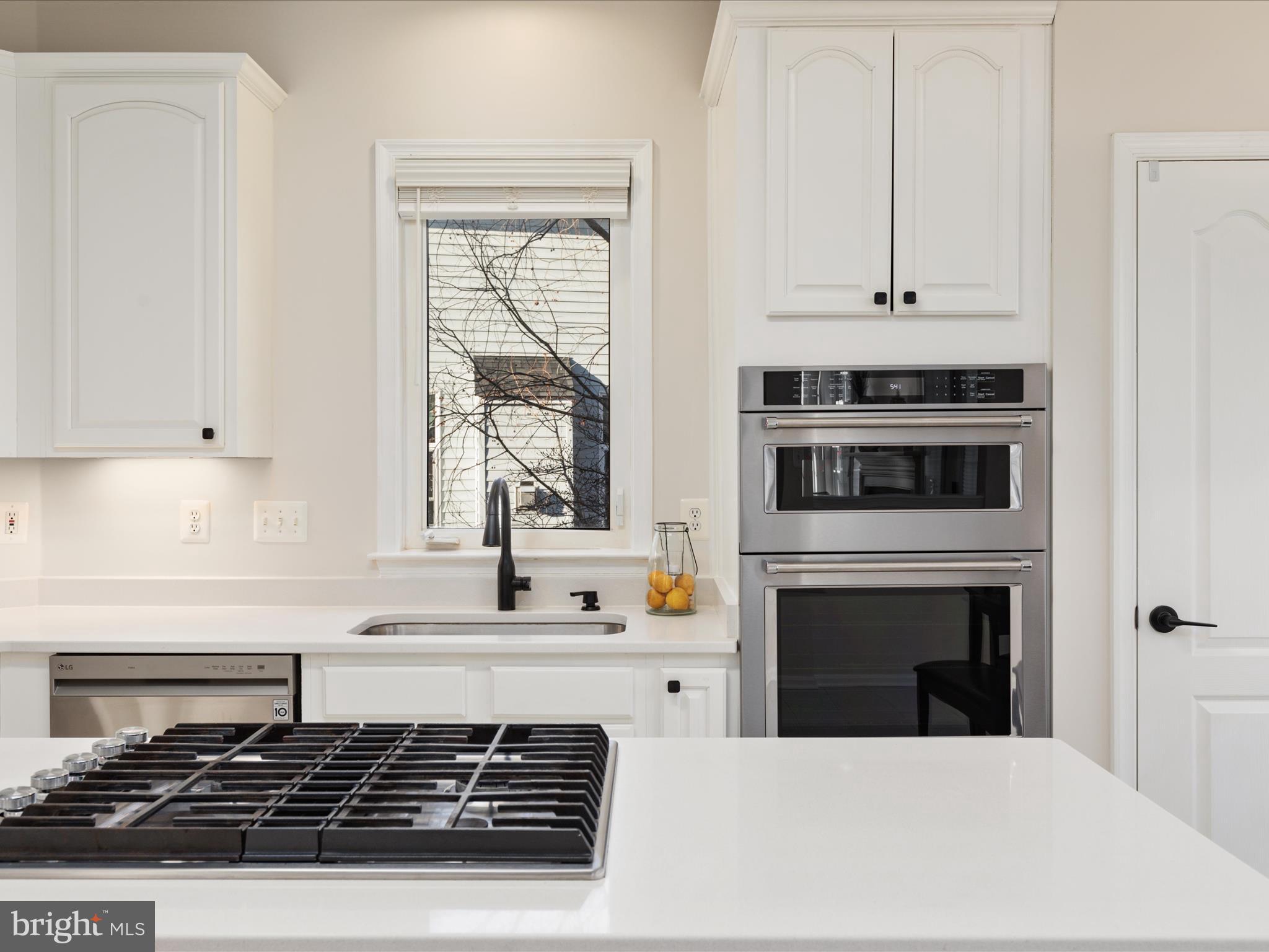 BROADLANDS - Residential