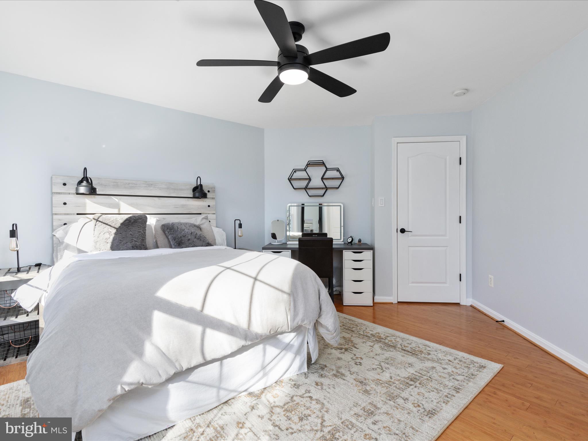 BROADLANDS - Residential