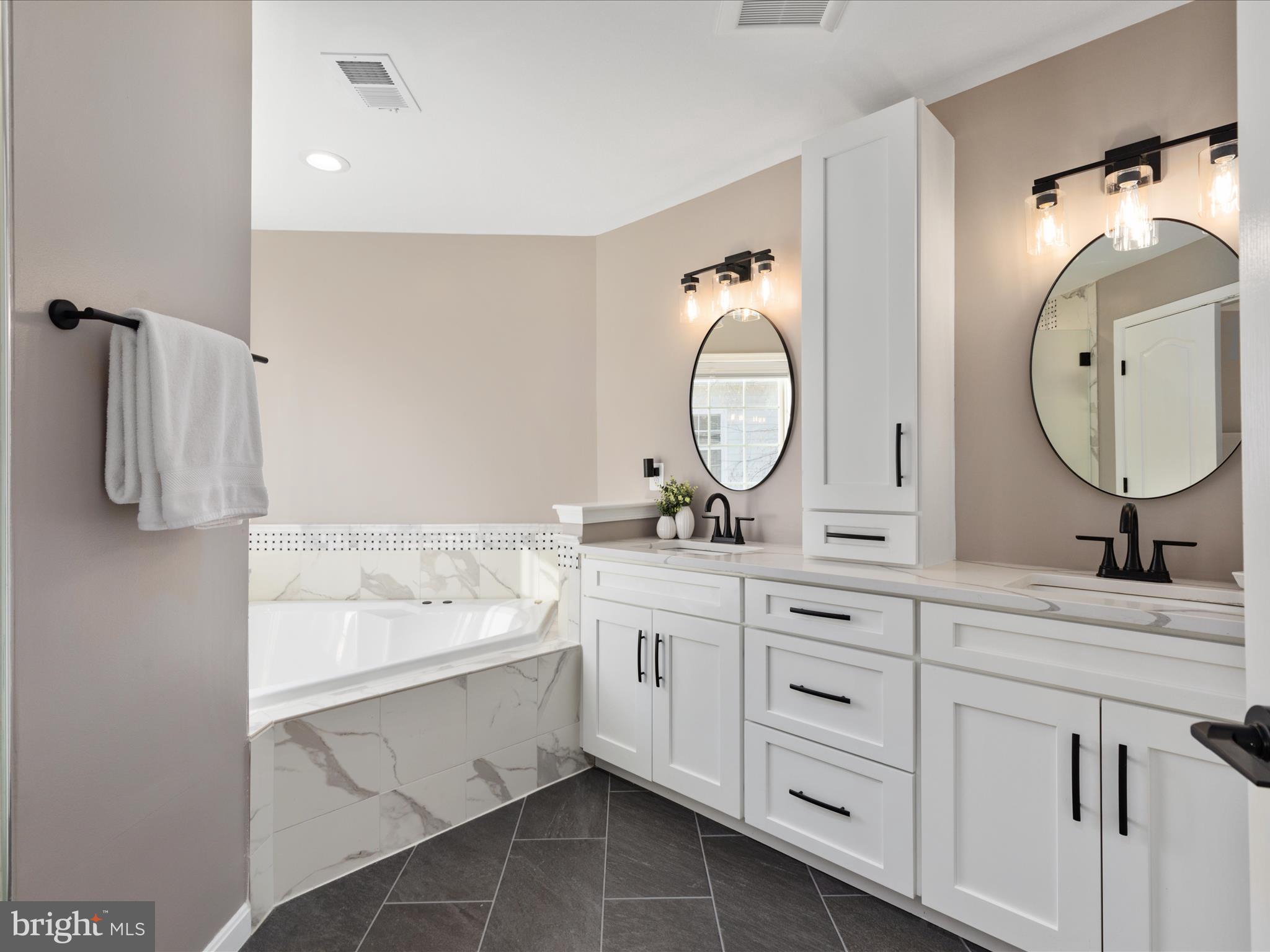 BROADLANDS - Residential