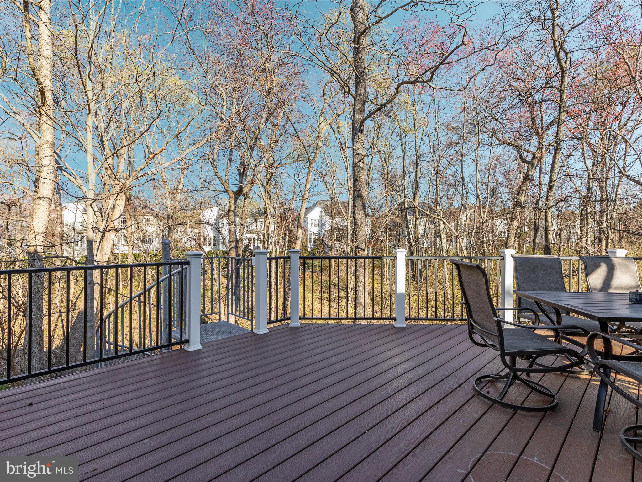 BROADLANDS - Residential