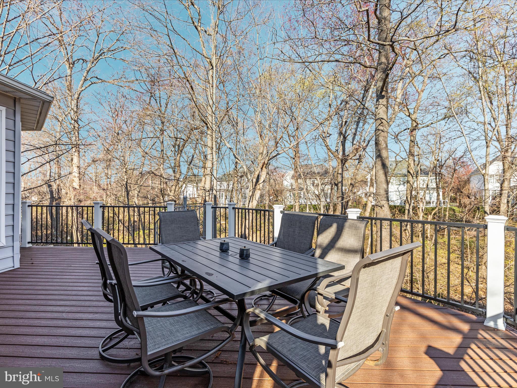 BROADLANDS - Residential