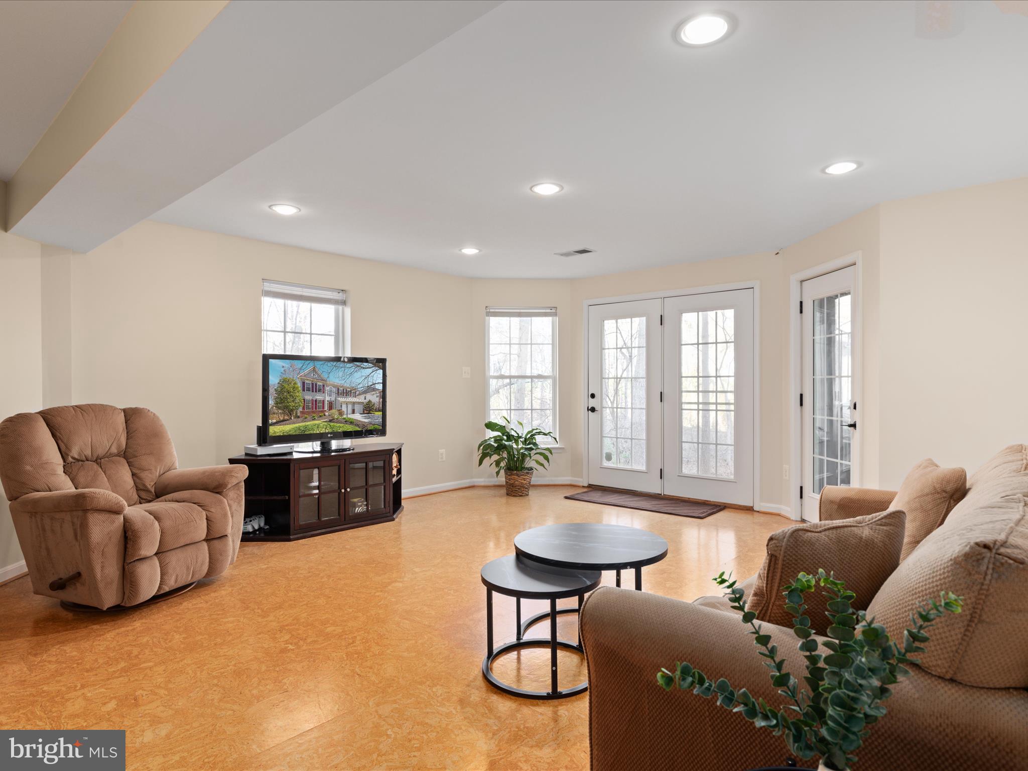 BROADLANDS - Residential