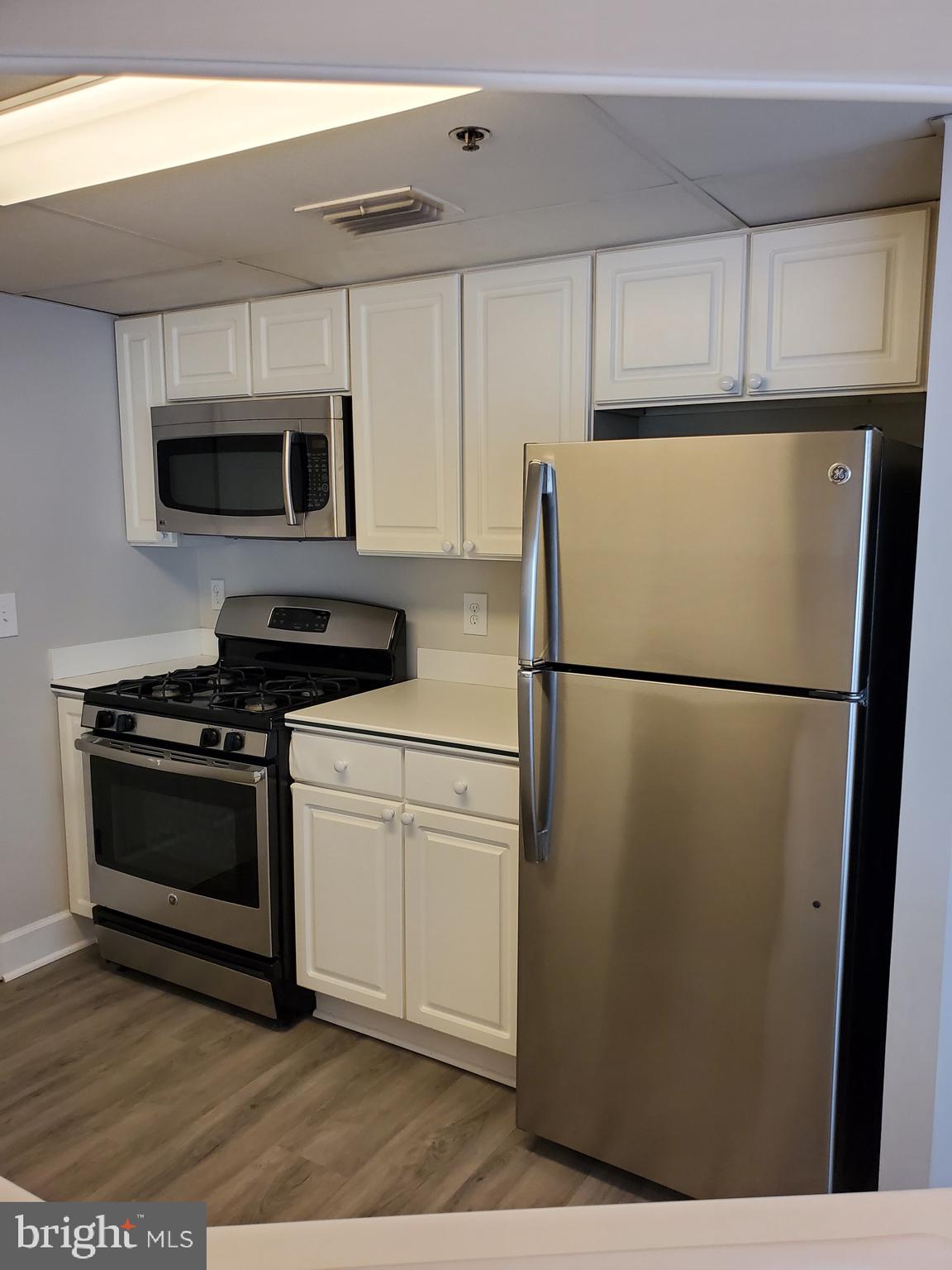 THE WILLIAMSBURG - Residential Lease