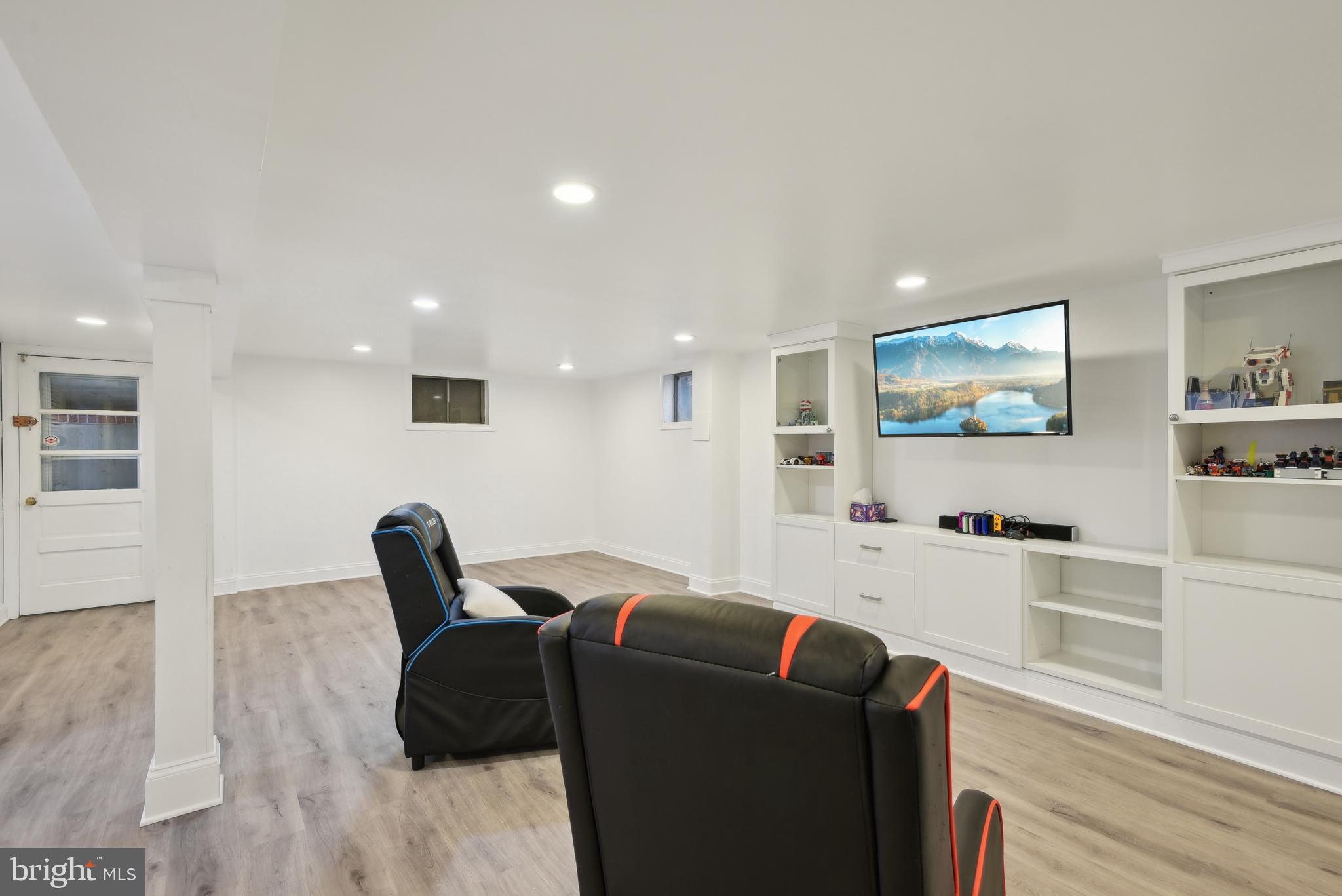 WESTWOOD MANOR - Residential