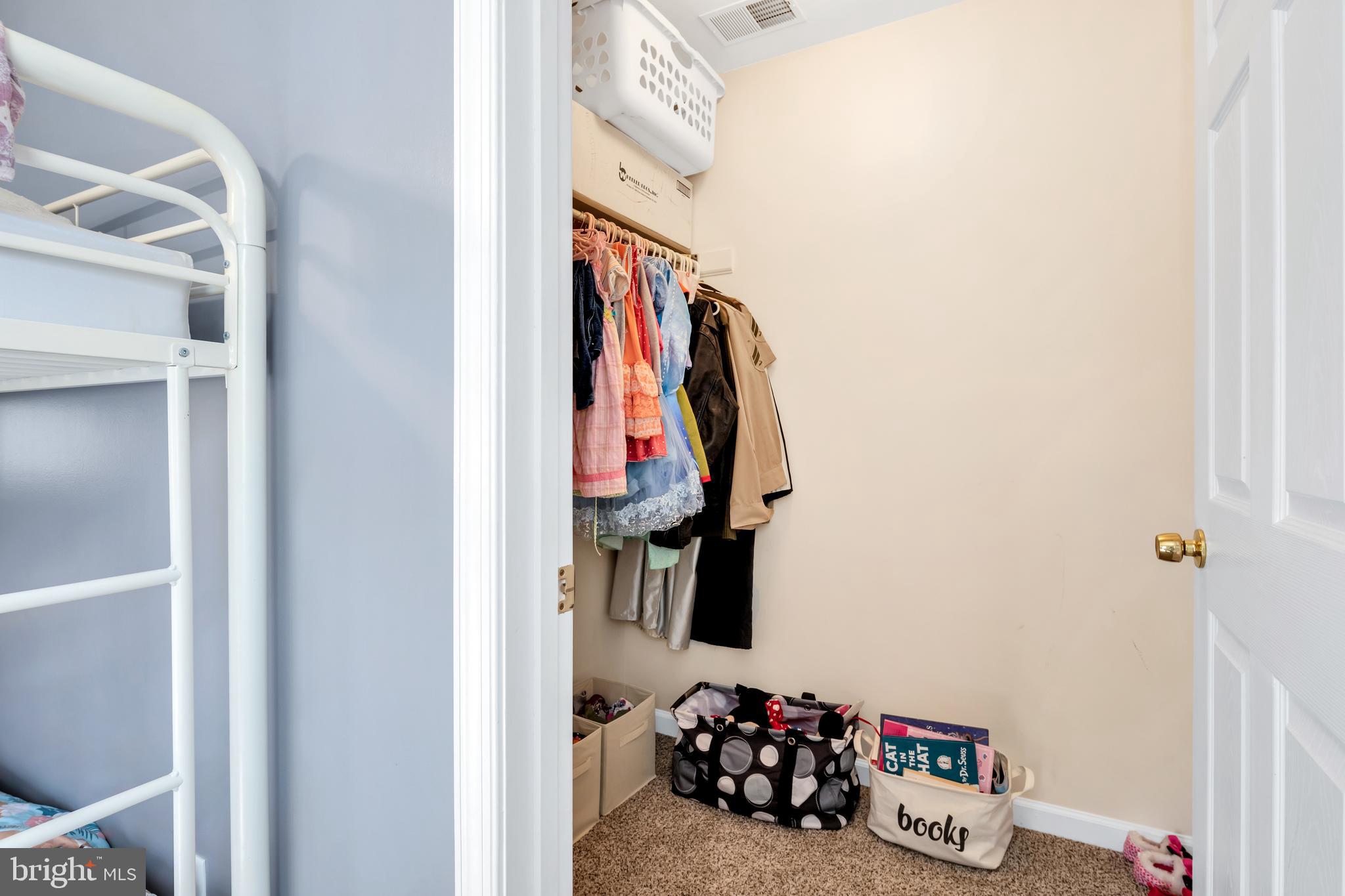 RIVER VIEW PARK - Residential