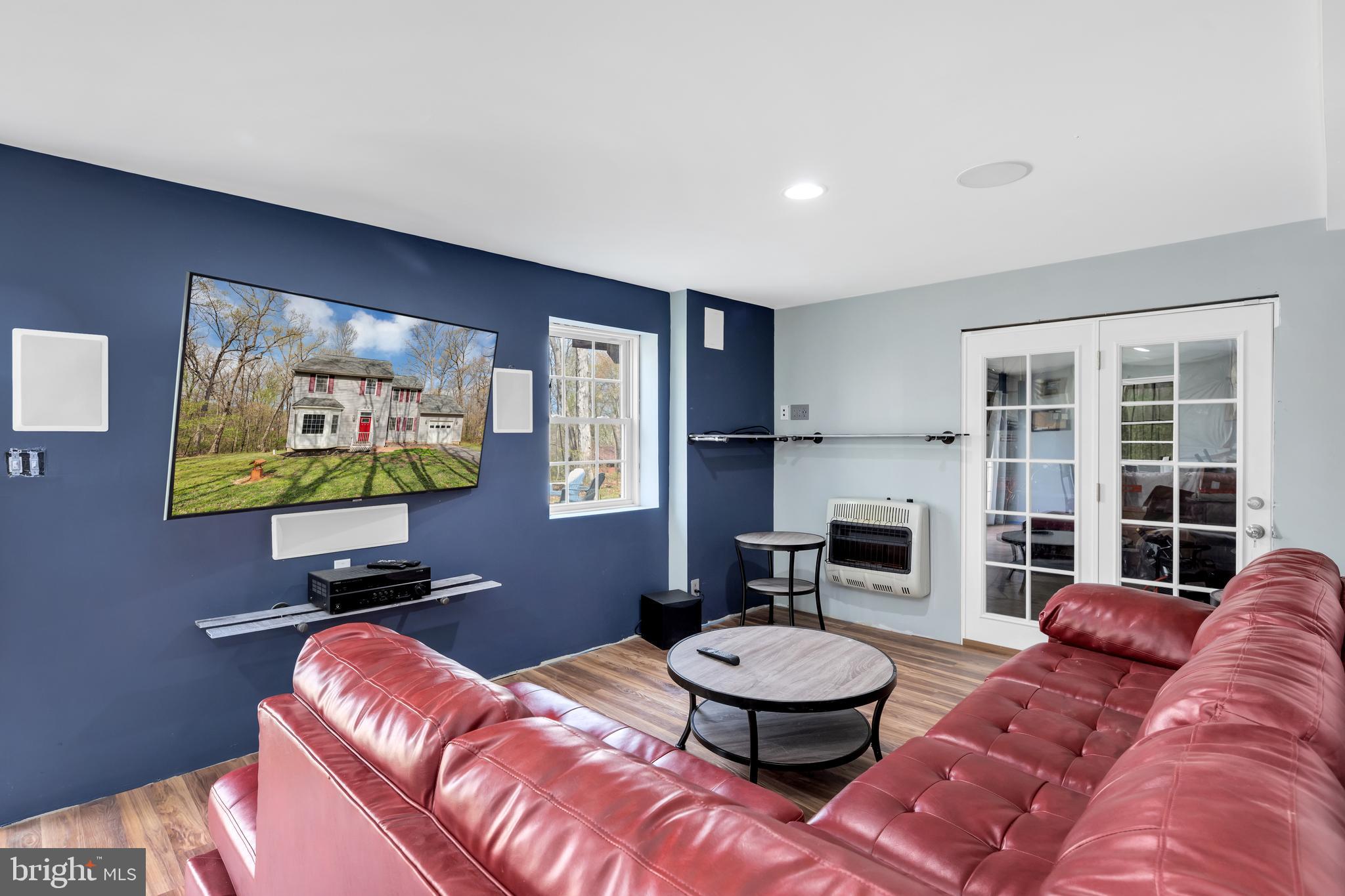 RIVER VIEW PARK - Residential