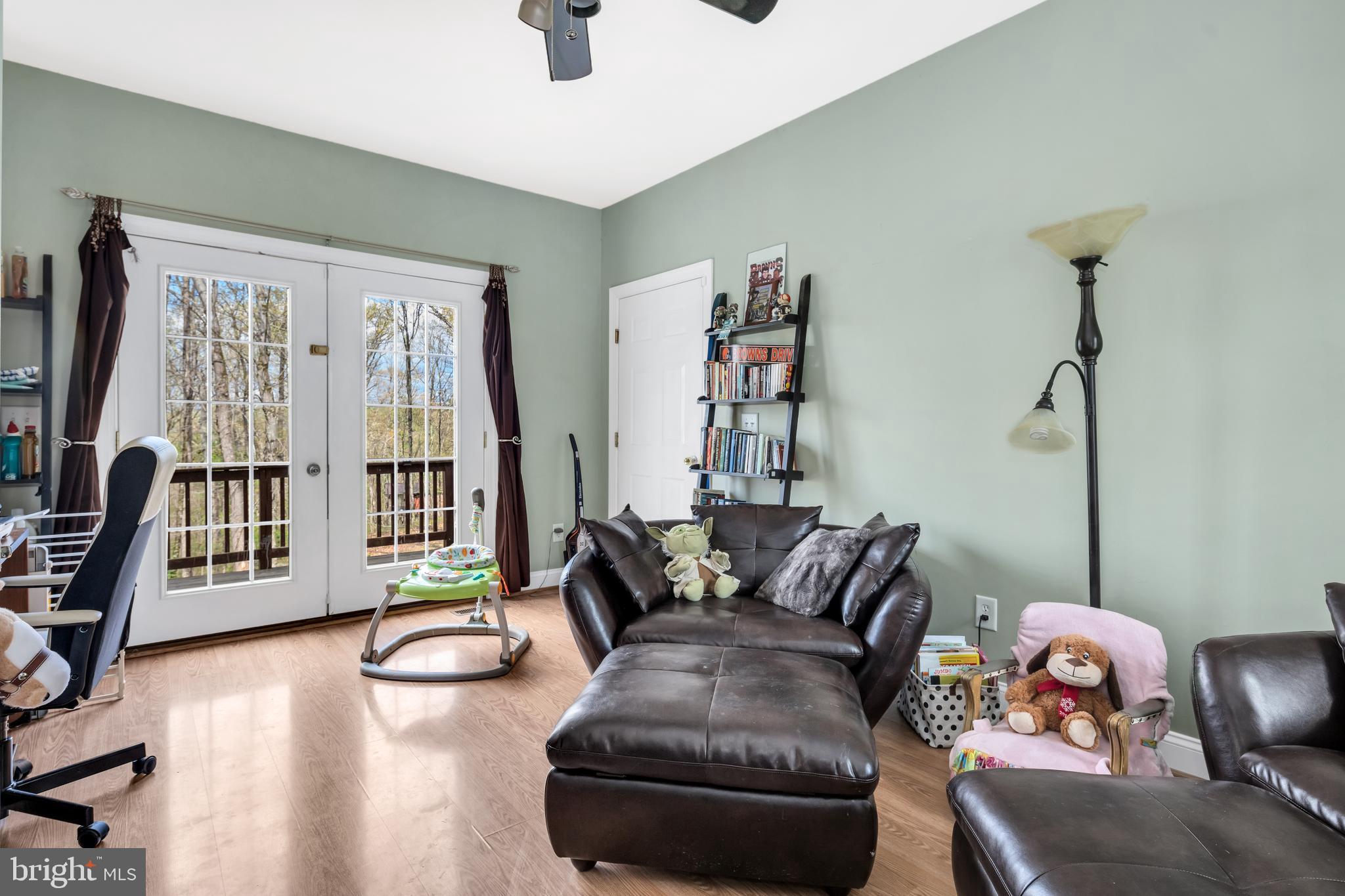 RIVER VIEW PARK - Residential