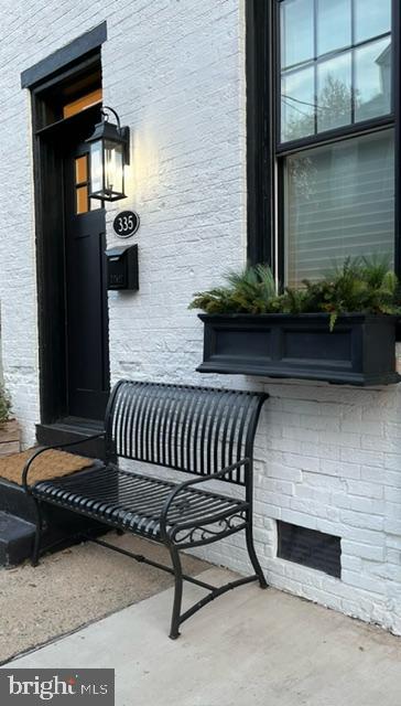 CHESTNUT HILL - Residential