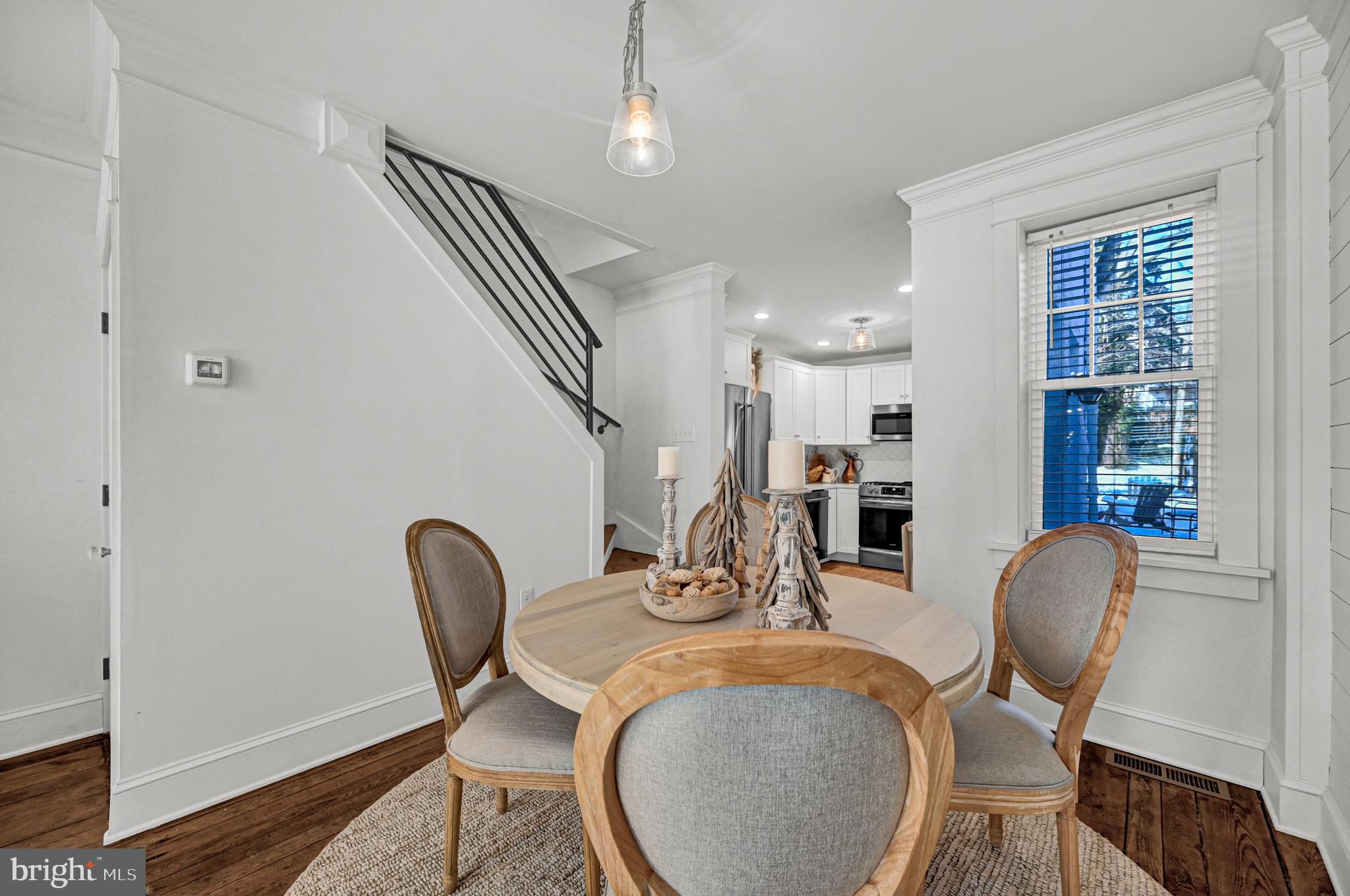 CHESTNUT HILL - Residential