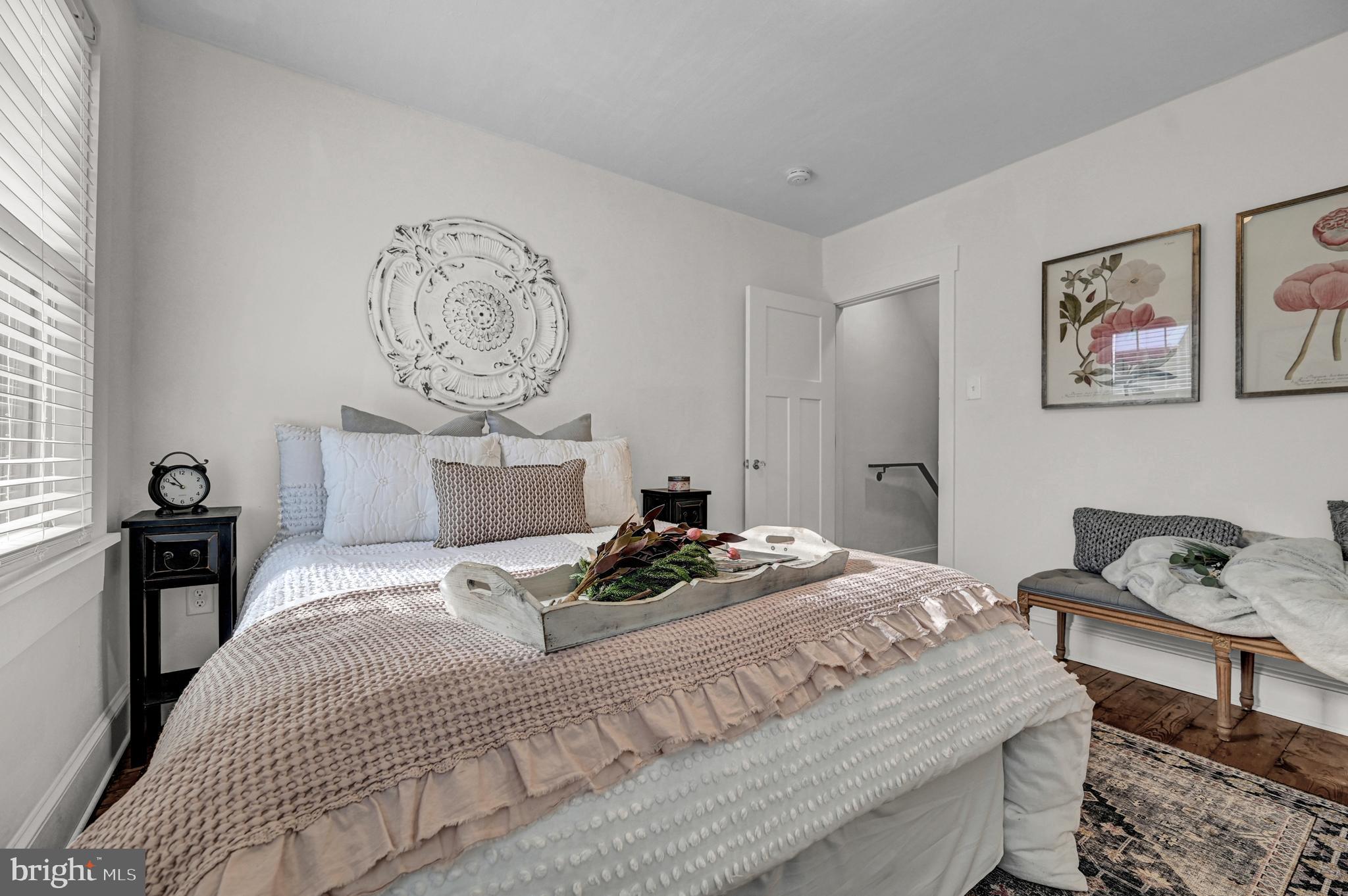 CHESTNUT HILL - Residential