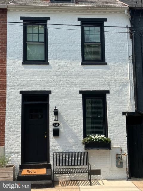CHESTNUT HILL - Residential