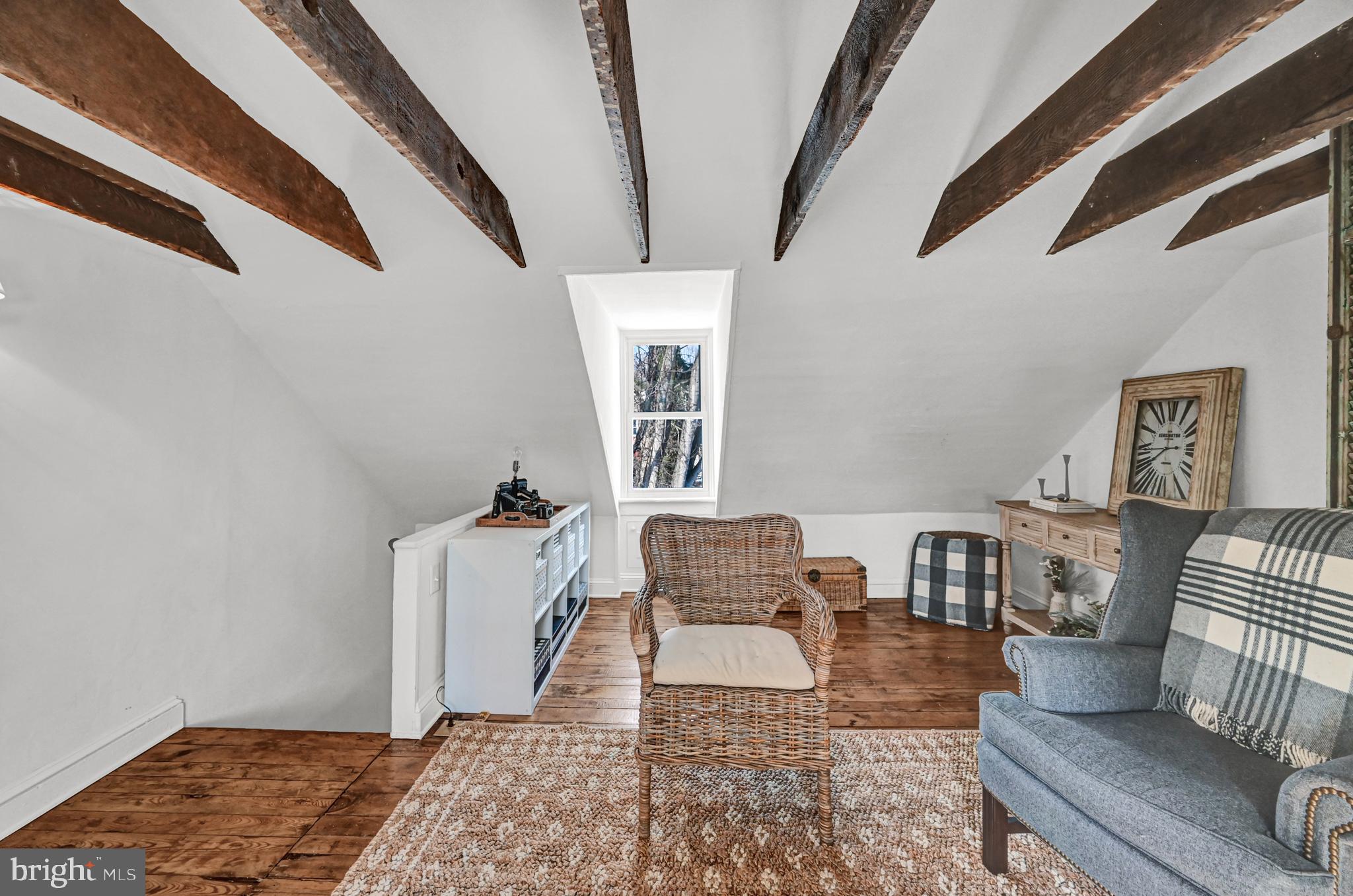 CHESTNUT HILL - Residential