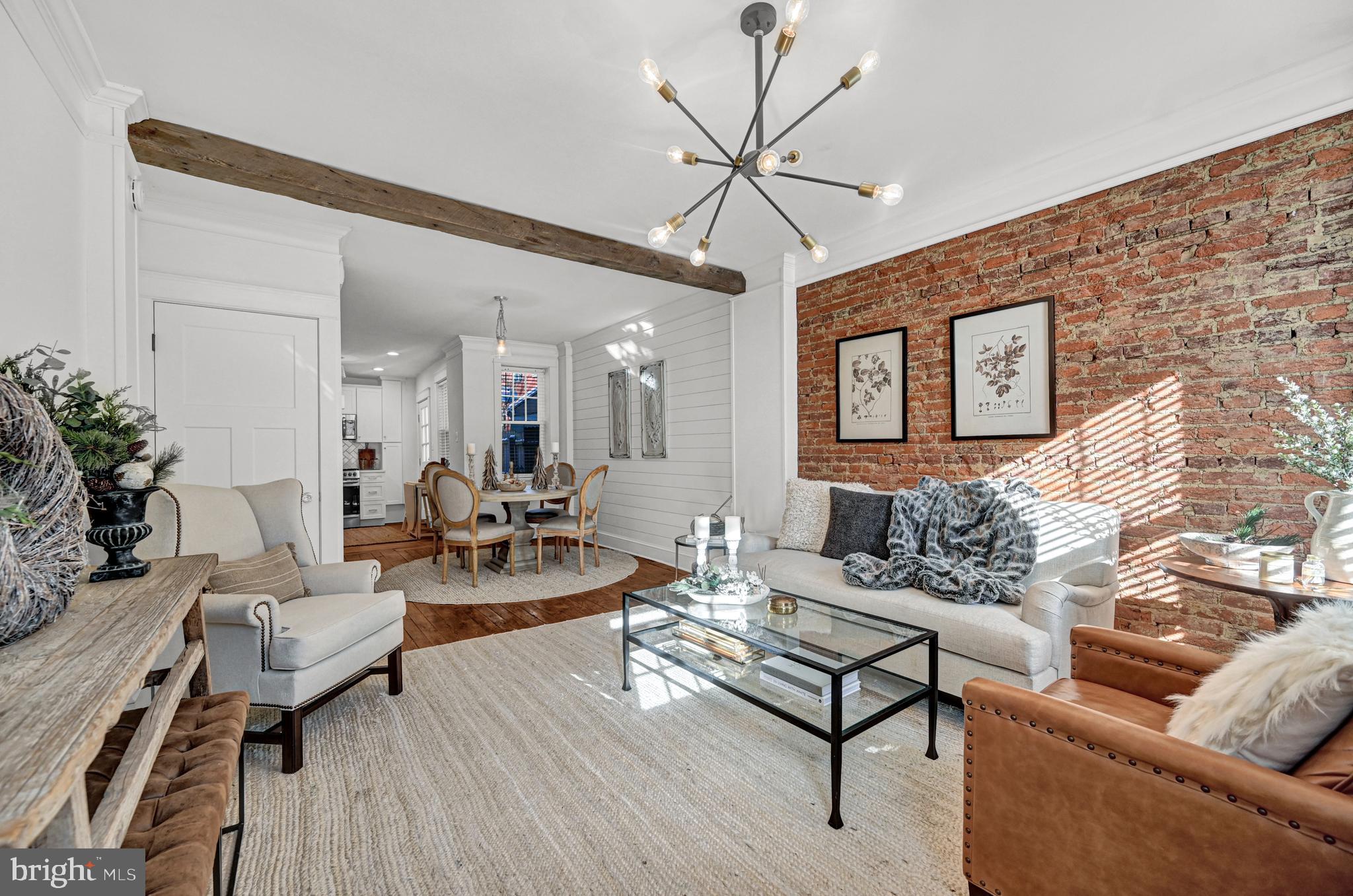 CHESTNUT HILL - Residential