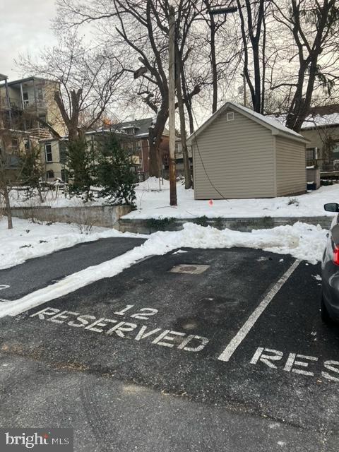 CHESTNUT HILL - Residential