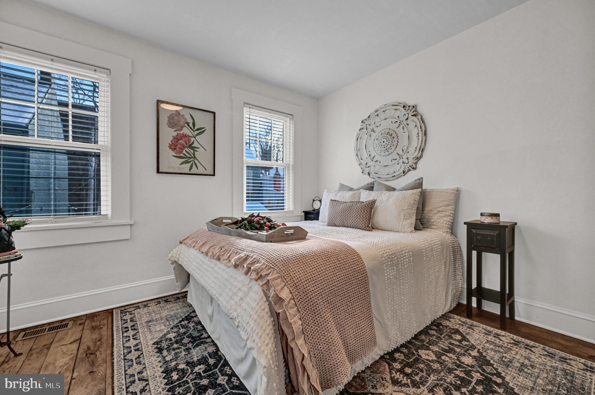 CHESTNUT HILL - Residential