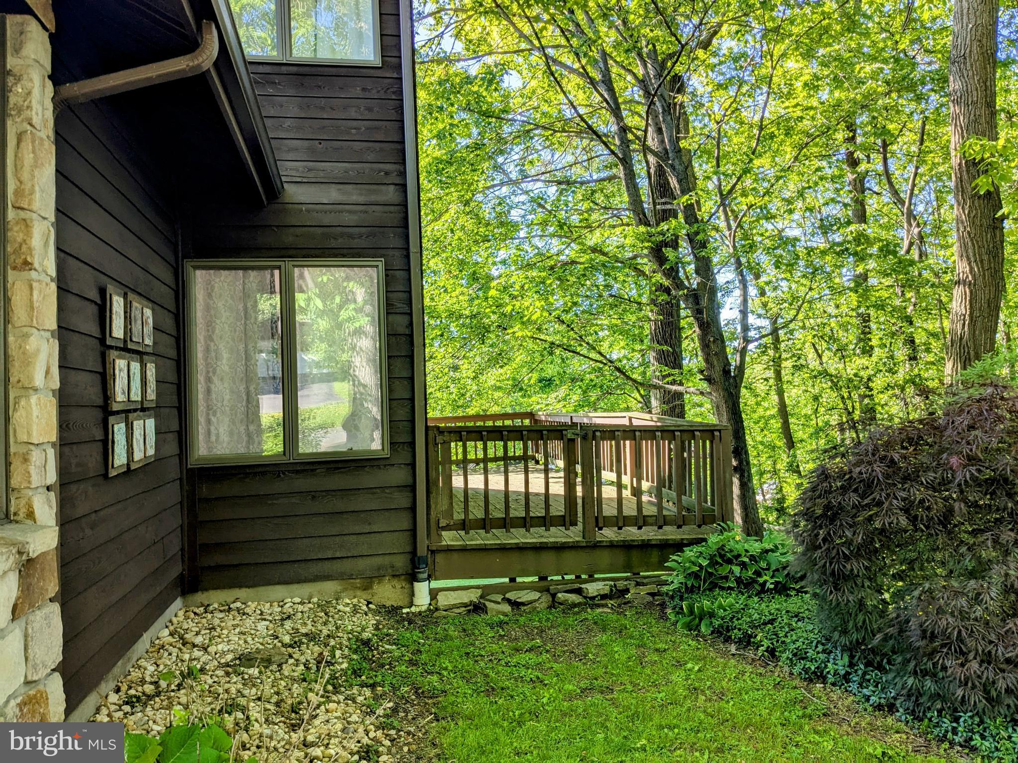 100 TEABERRY LANE