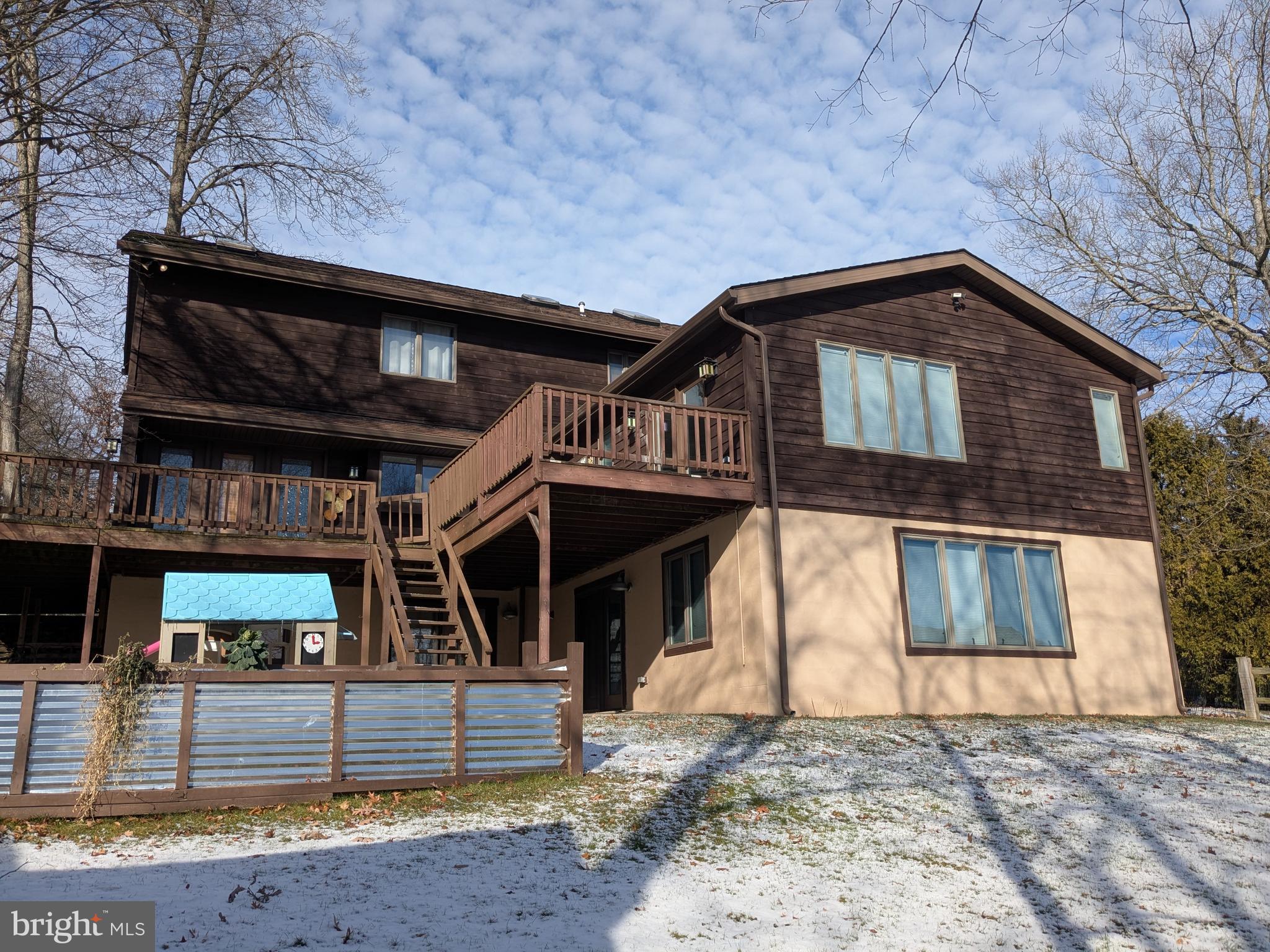 100 TEABERRY LANE