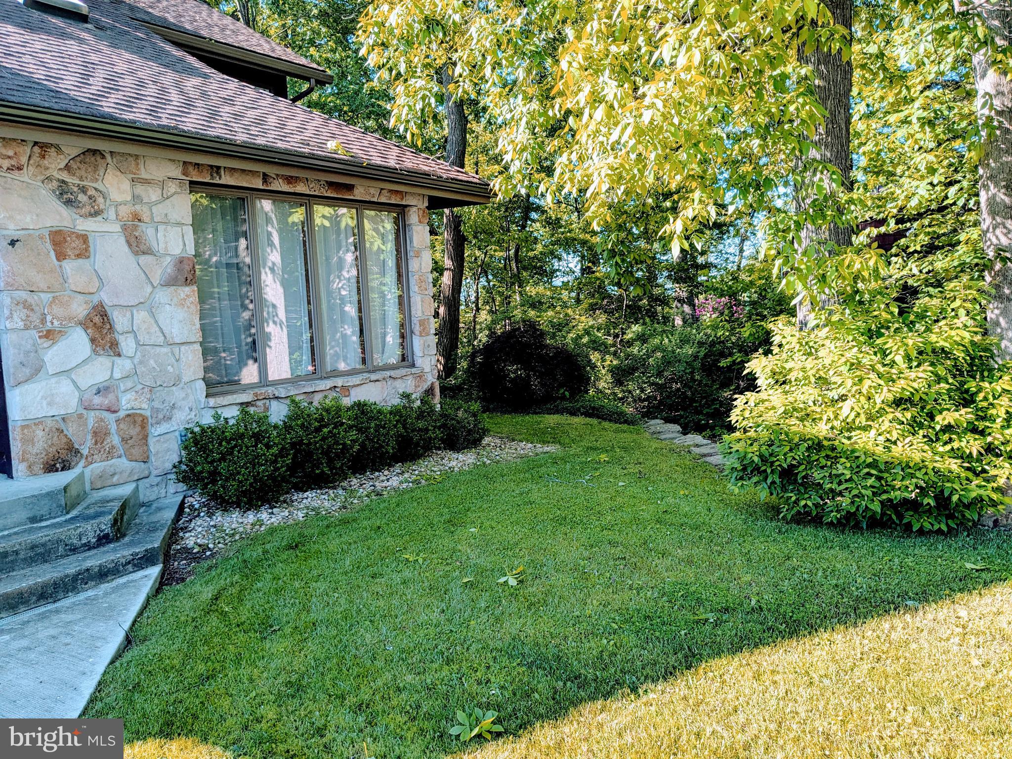 100 TEABERRY LANE