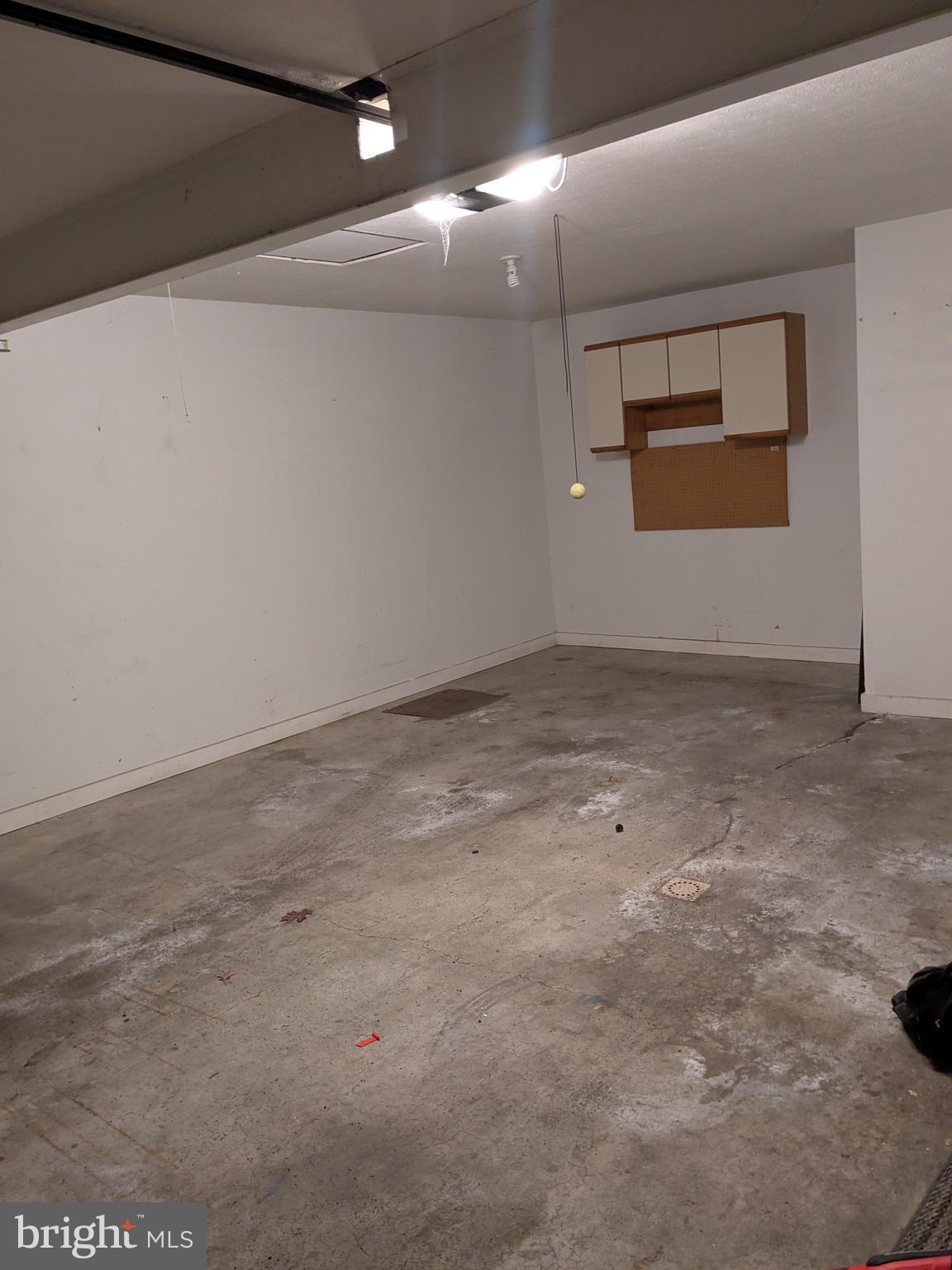 100 TEABERRY LANE