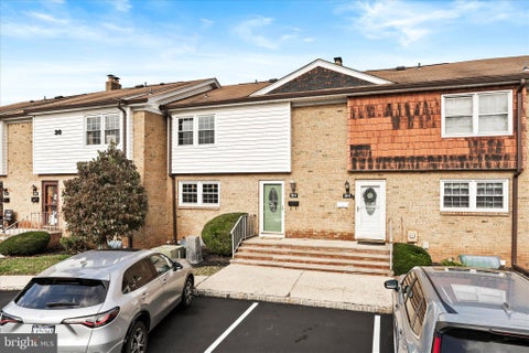 Townhouse For Sale - 30 Farm Road #4<br/> HILLSBOROUGH, NJ 08844