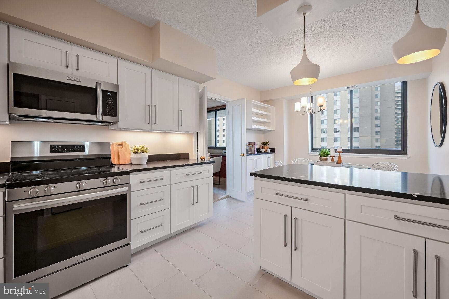 THE CARLETON OF CHEVY CHASE - Residential