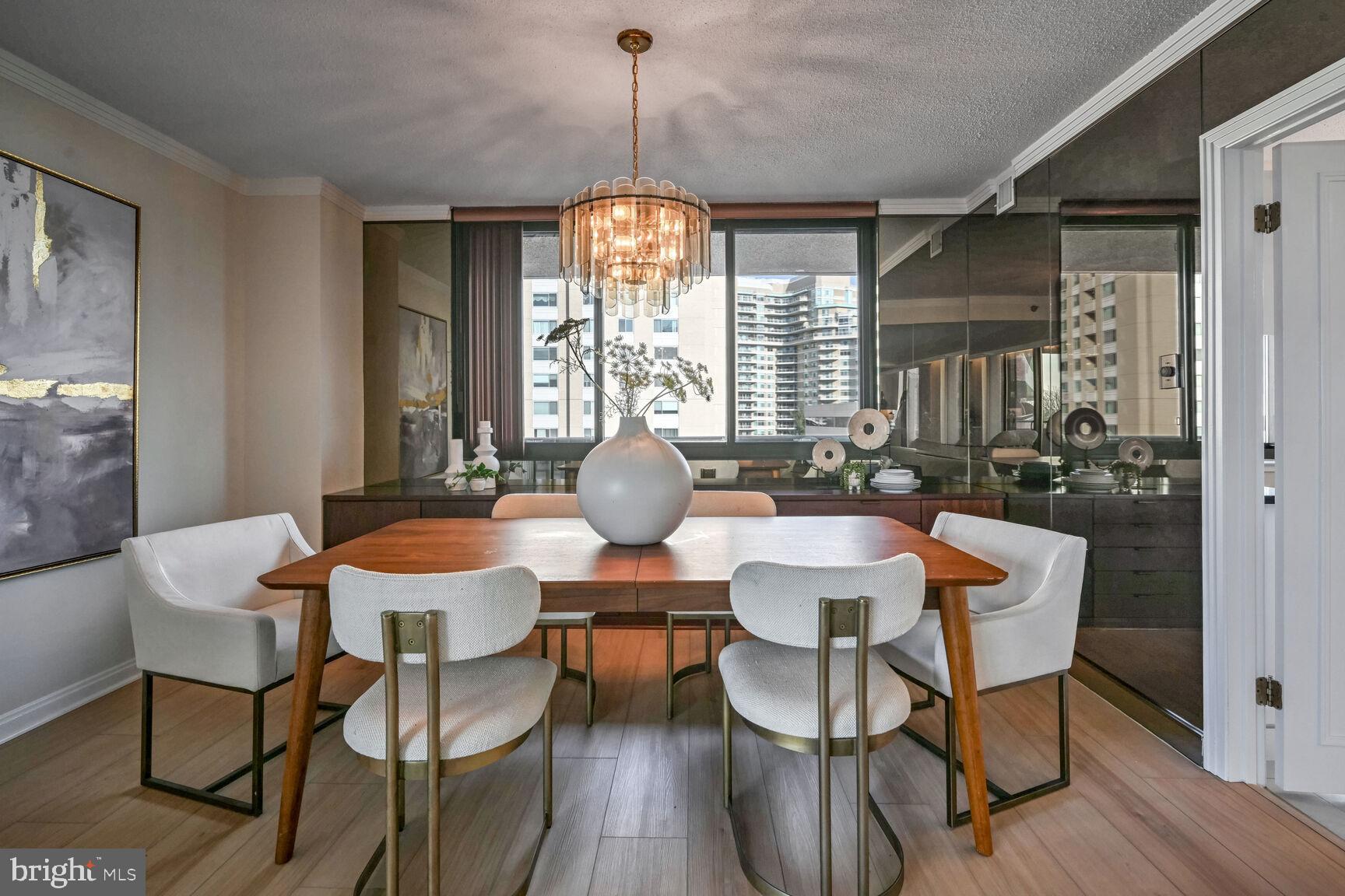 THE CARLETON OF CHEVY CHASE - Residential