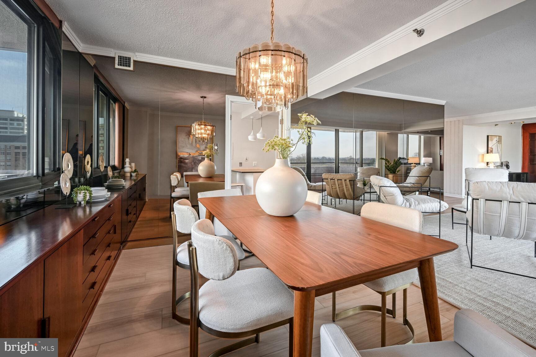 THE CARLETON OF CHEVY CHASE - Residential